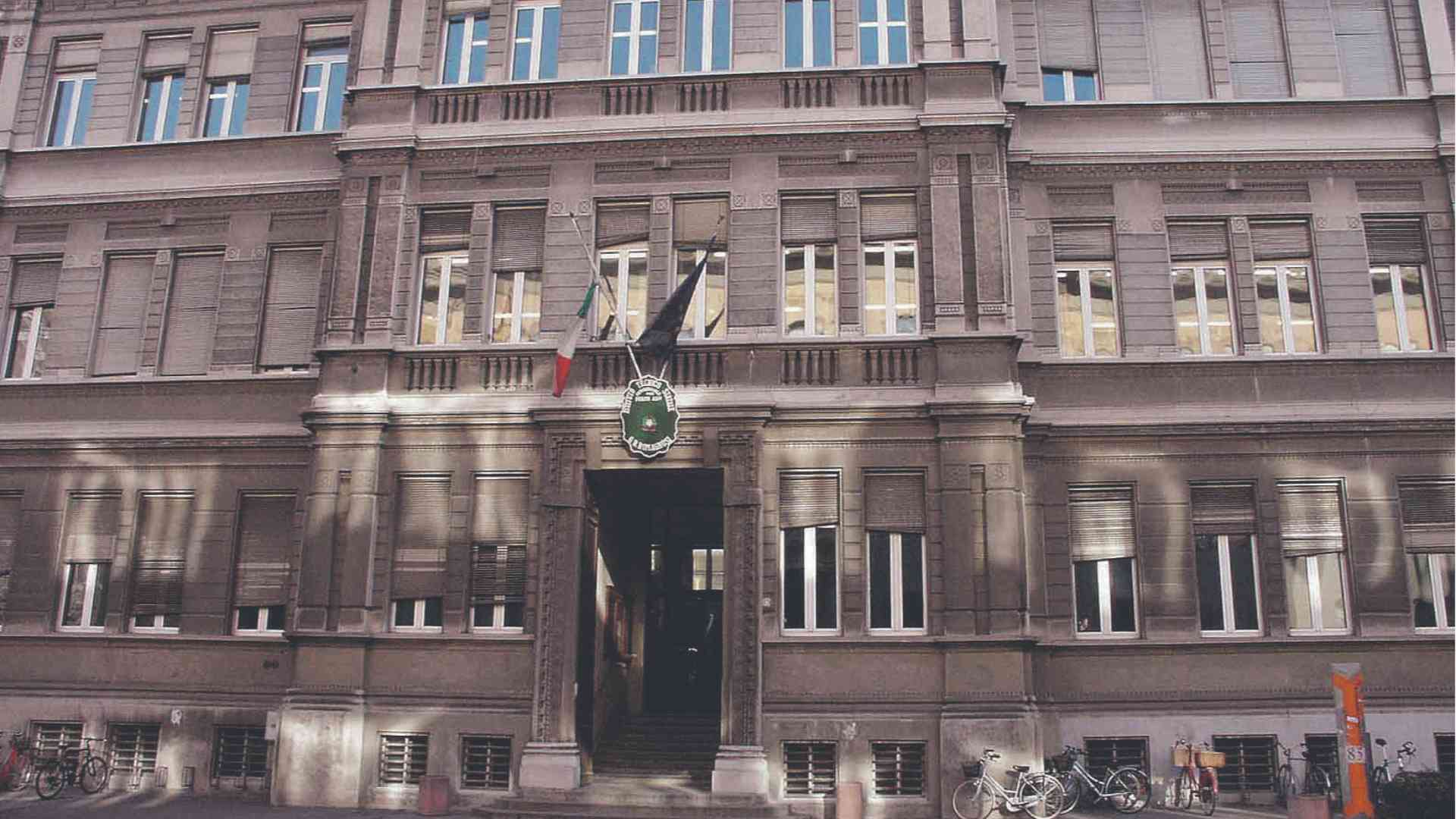 A scuola in bicicletta, ma servono rastrelliere e nuove aree di sosta