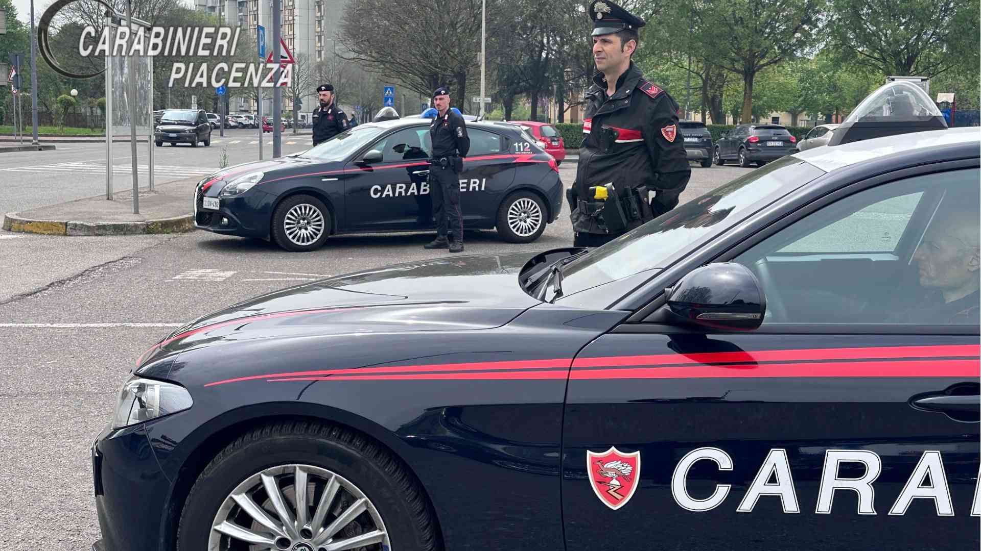 Botte per ricaricare la bici e allarmi impazziti: superlavoro dei carabinieri