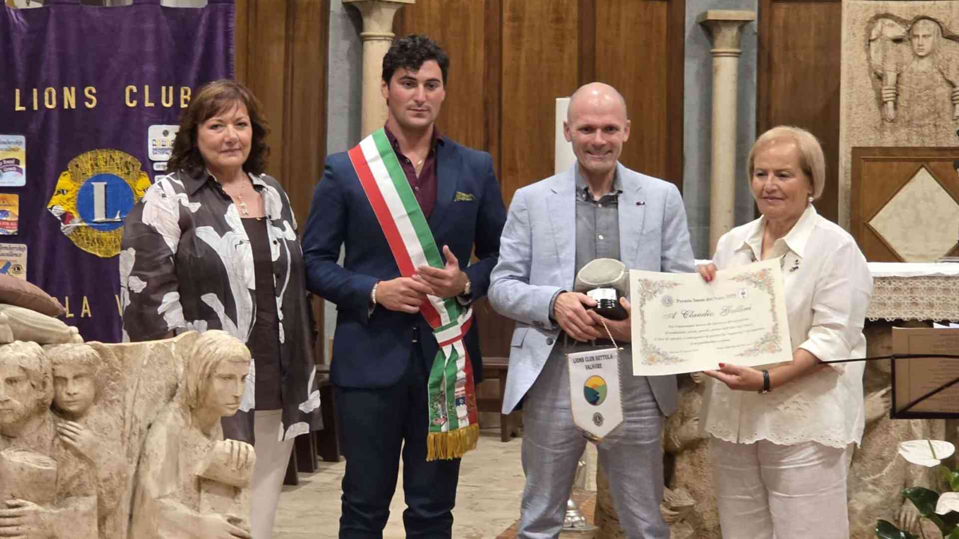 «Nel mio sangue il Dna del picasass»: Gallini riceve il "Sasso del Nure"
