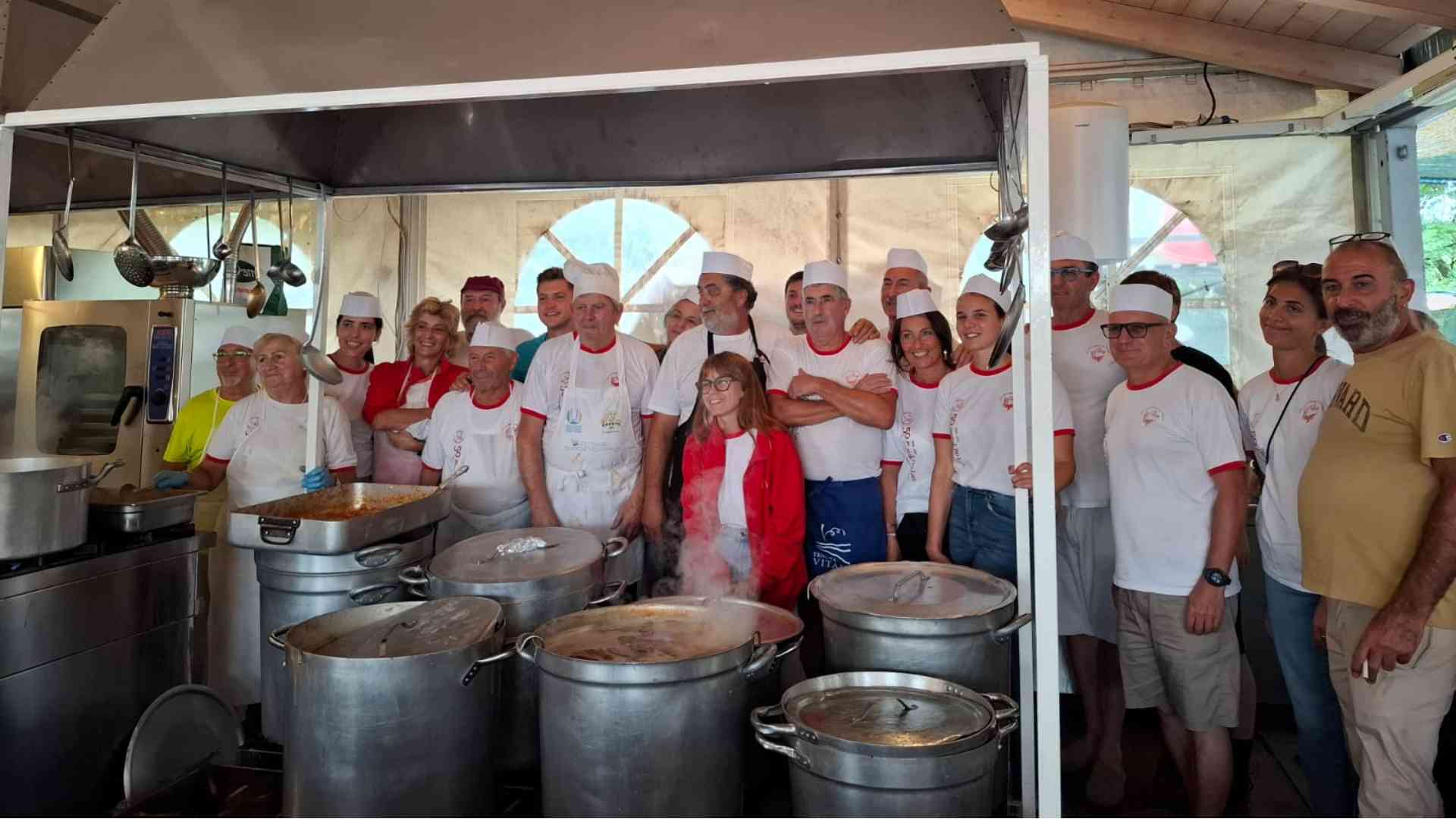 A Pianello code per il cotechino fin dalle 7.30 del mattino