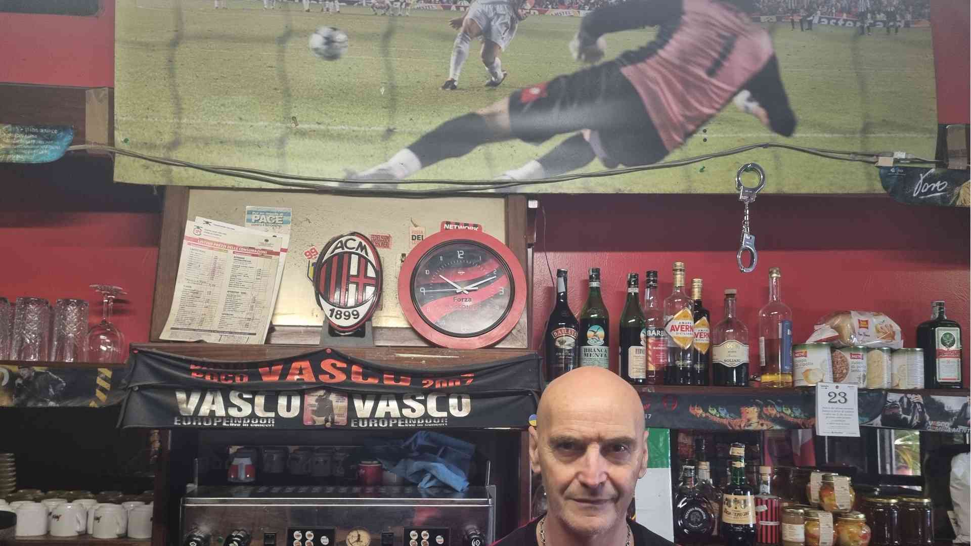 Il locale di famiglia trasformato in un tempio milanista