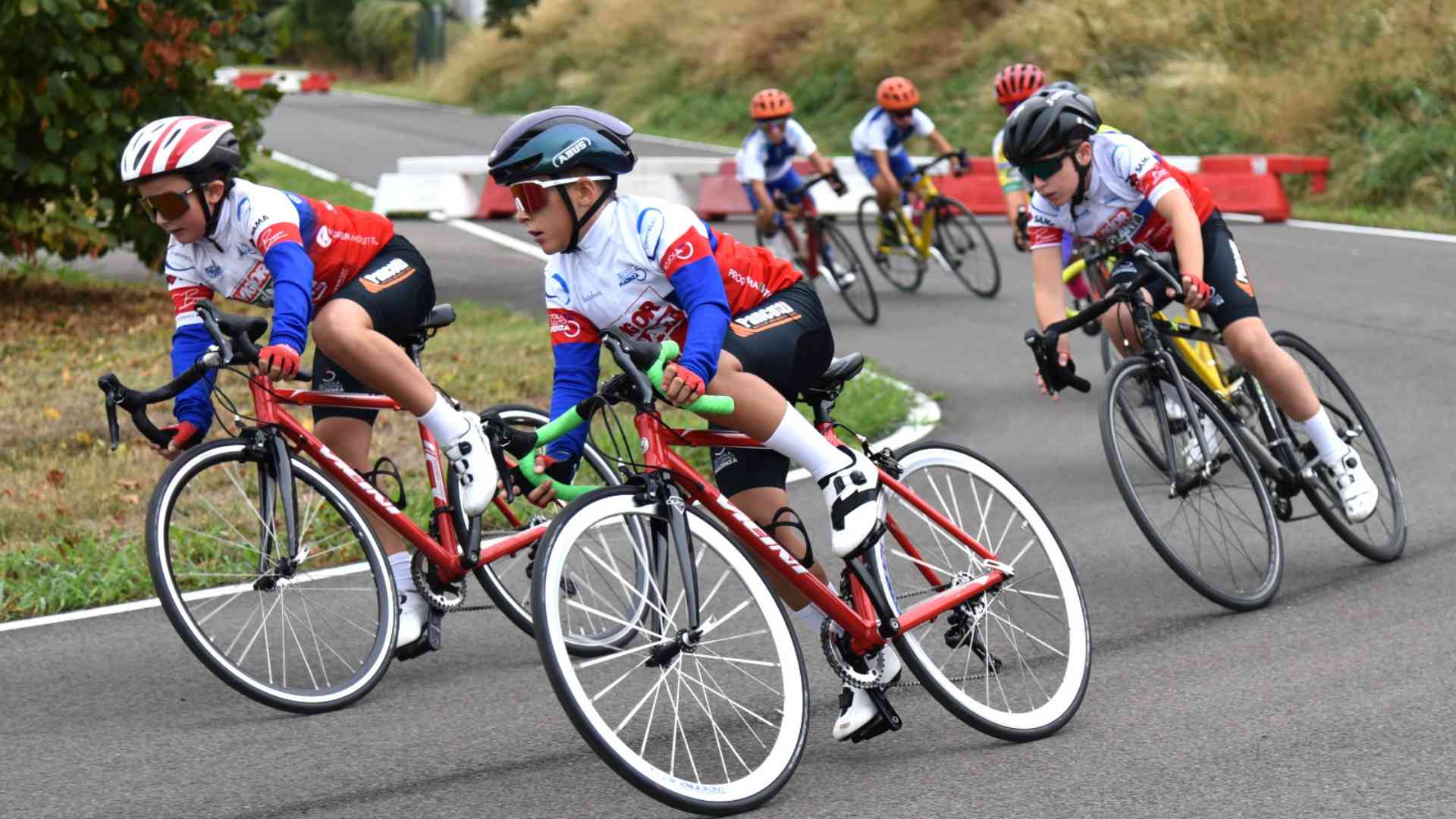 In pista 85 baby-ciclisti per non dimenticare Franco Zeppi