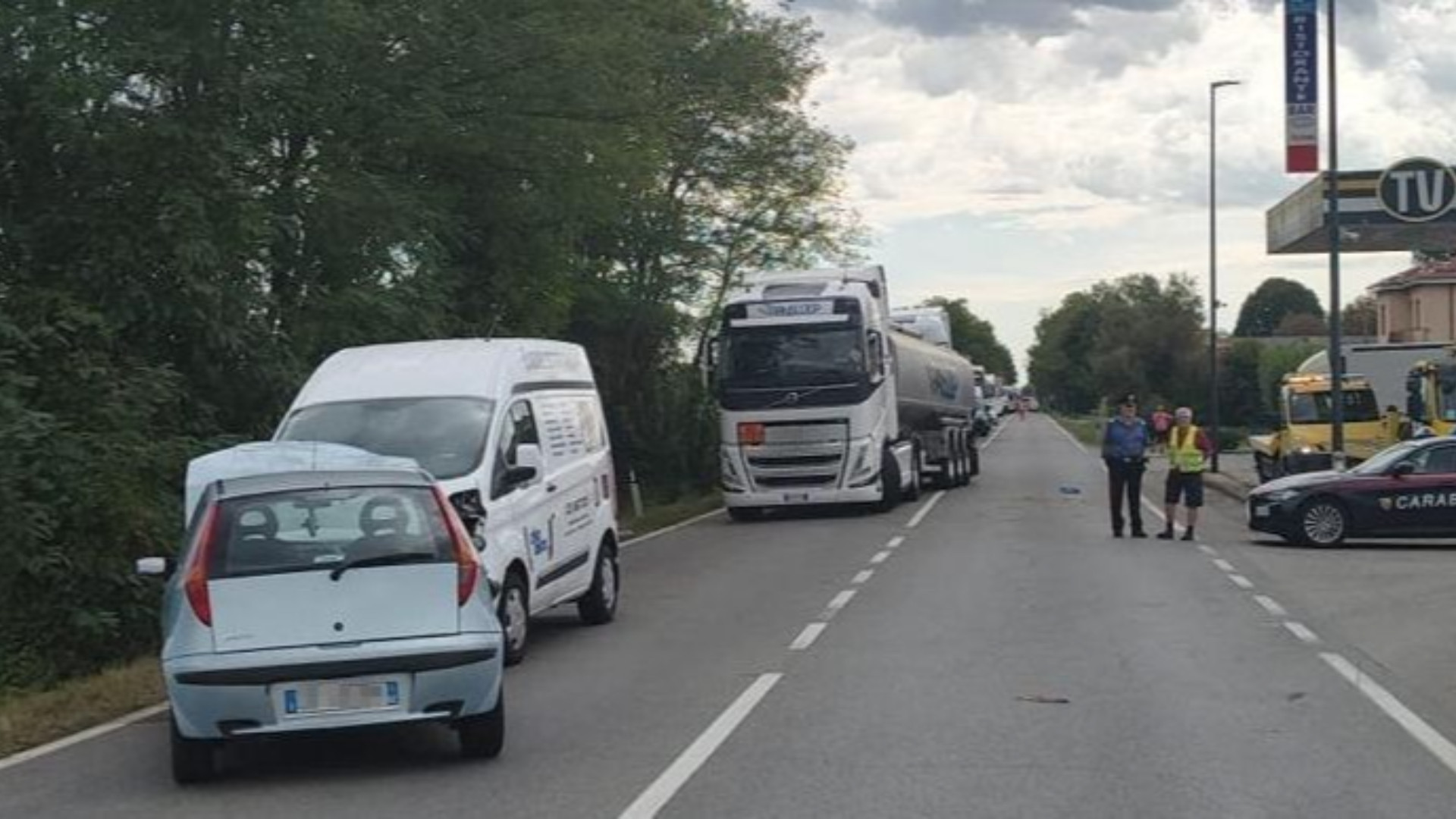Scontro frontale ad Alseno, grave un uomo