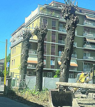 L’area della demolizione ieri, in via Veneto FOTO MALACALZA