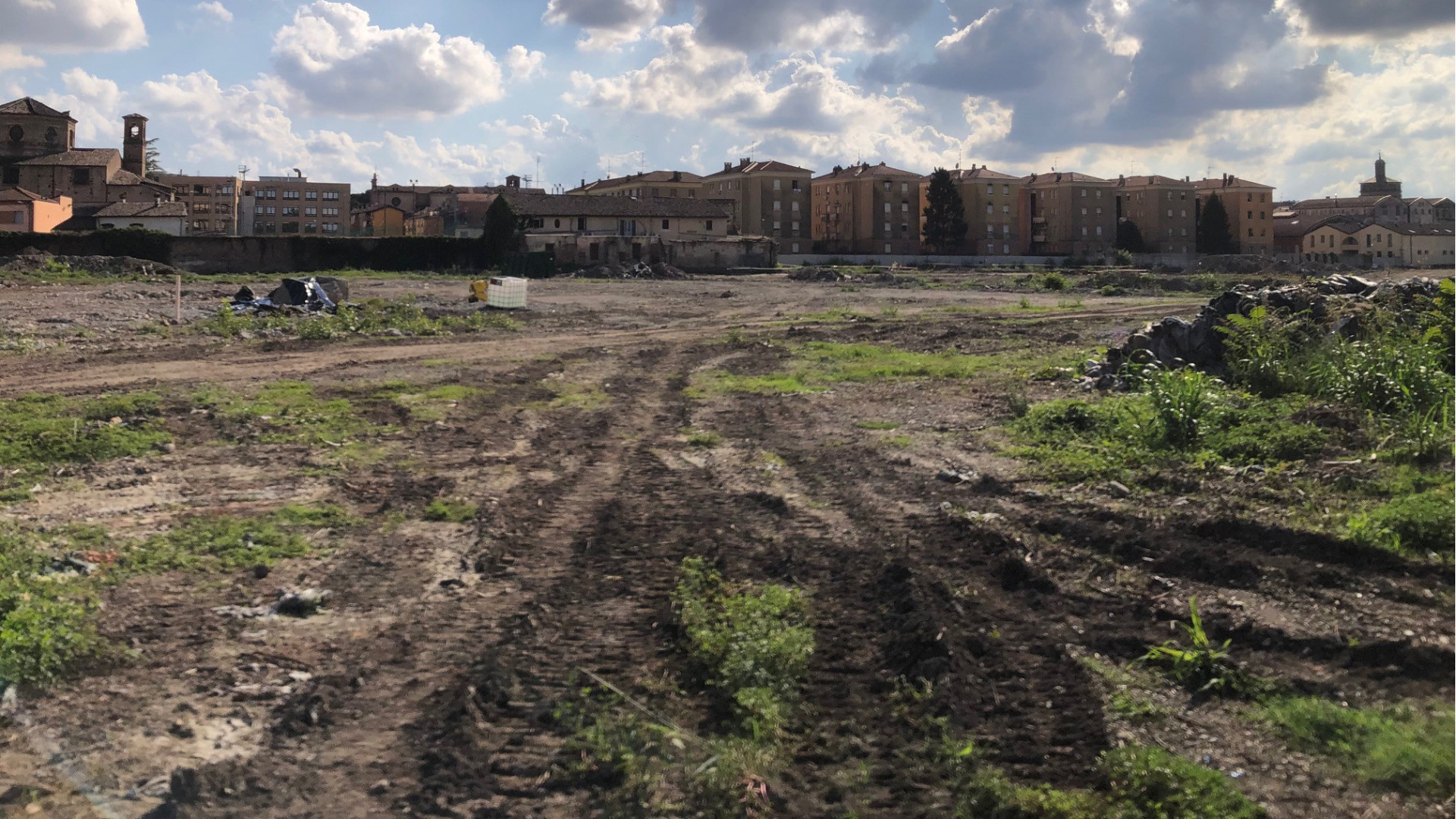 Ex Acna, bonifica in salita: perizia sui rifiuti pericolosi