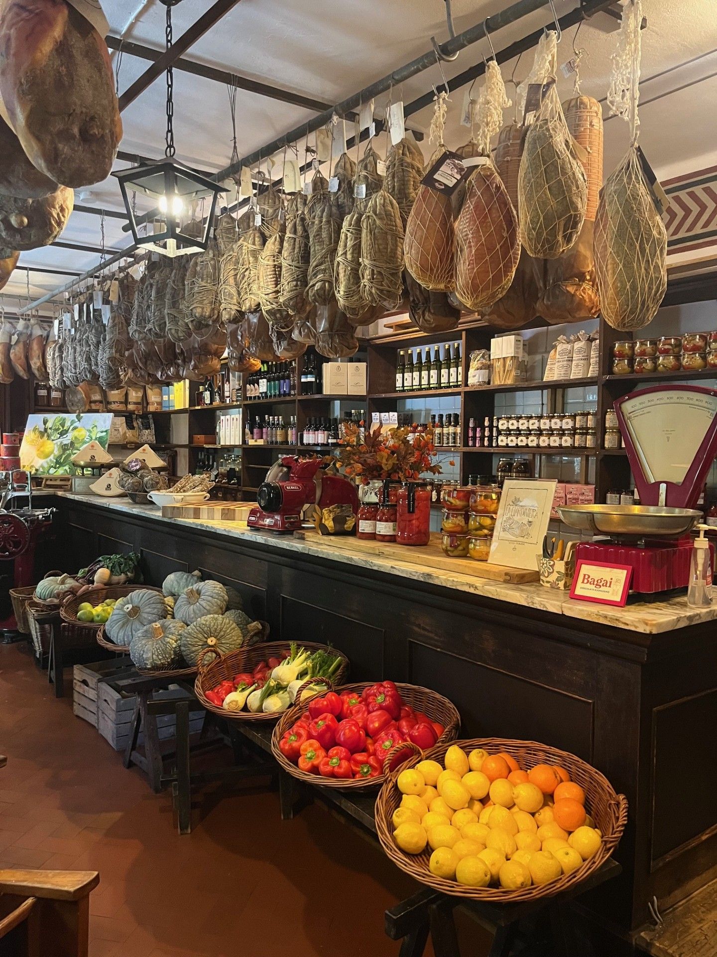 La bottega dell'Antica locanda del Falco