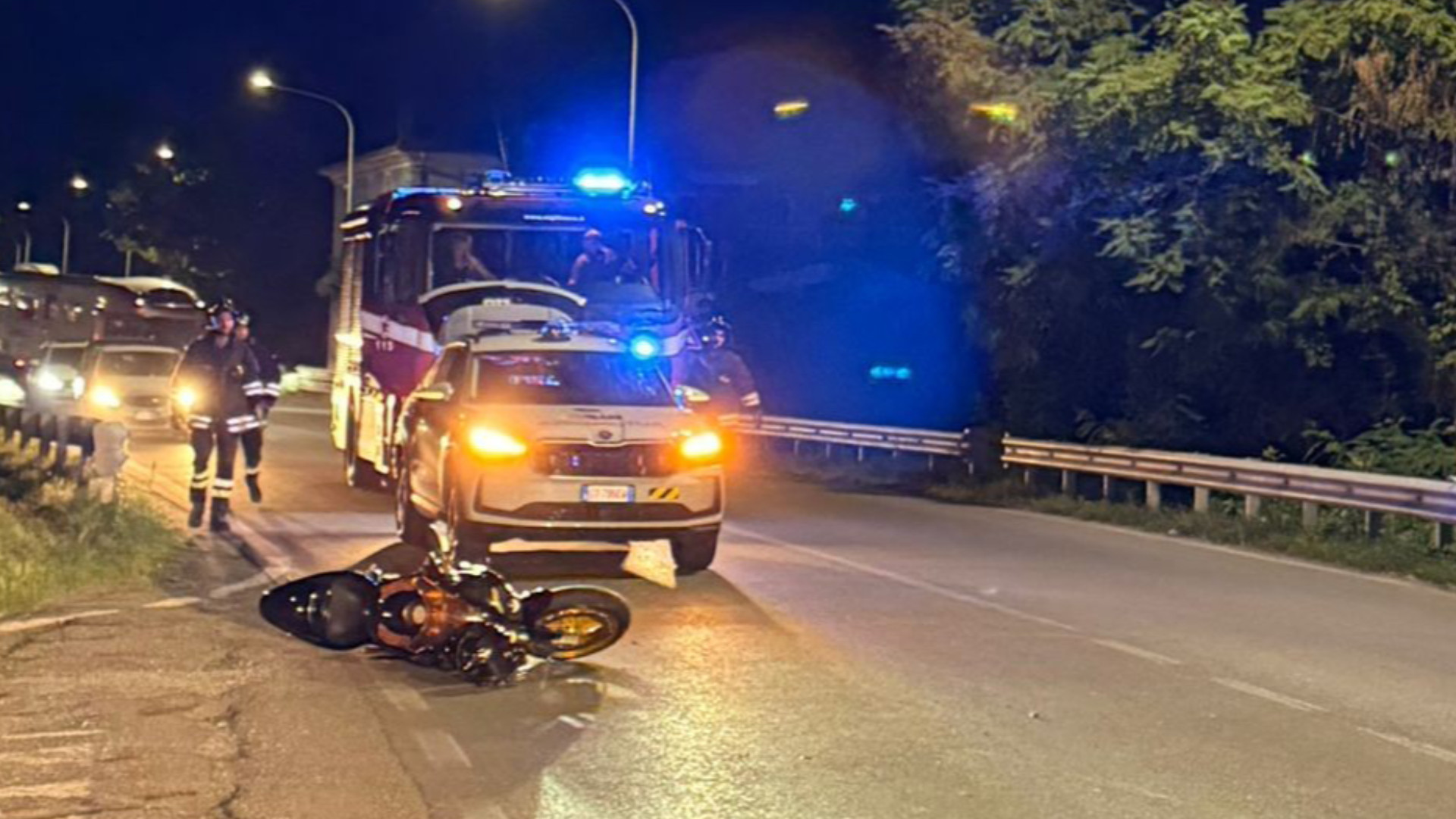 Incidente a Niviano, centauro portato con l'eliambulanza a Parma