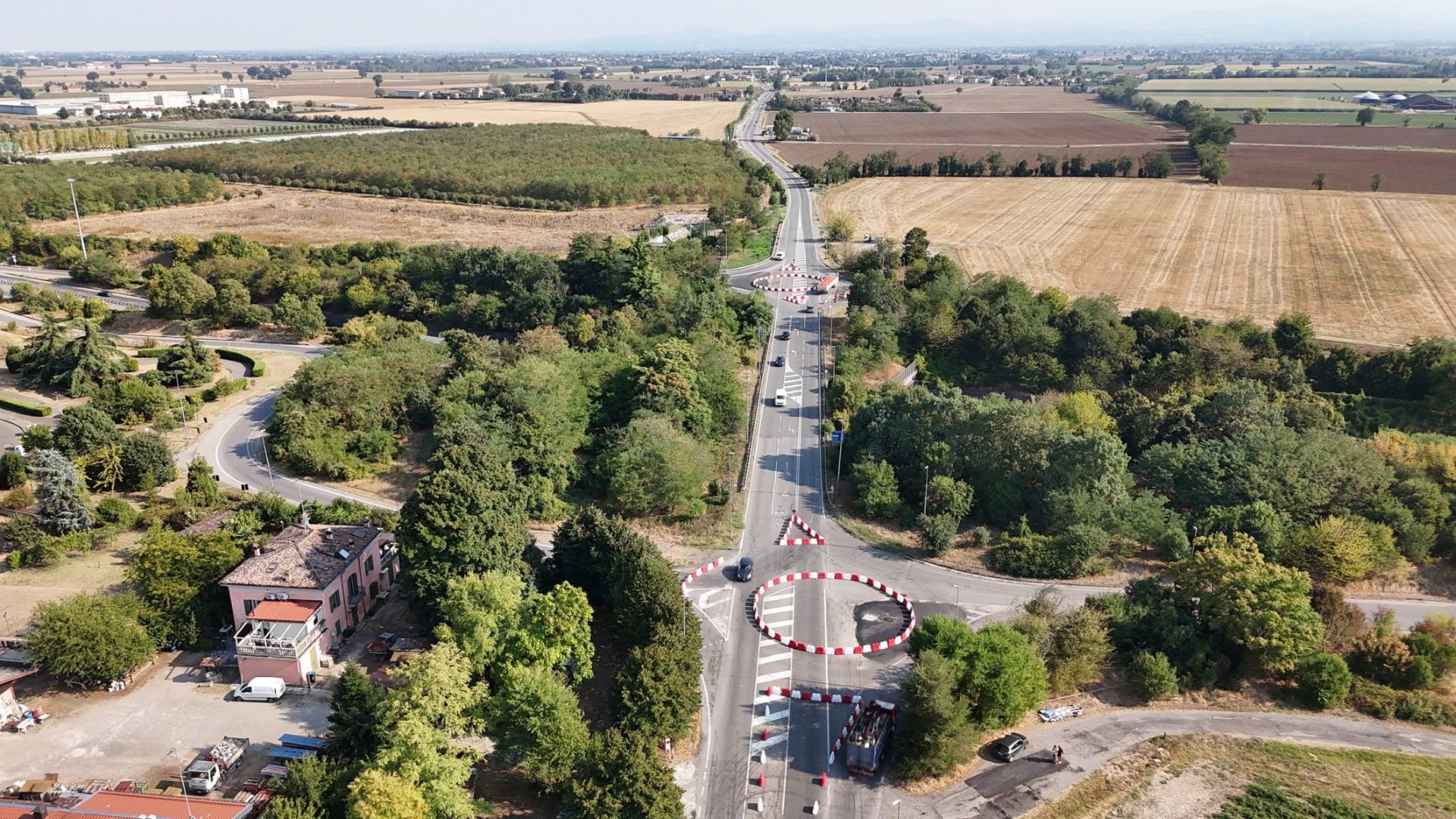 Le nuove rotatorie in via Farnesiana all'altezza degli svincoli di ingresso e uscita della tangenziale
