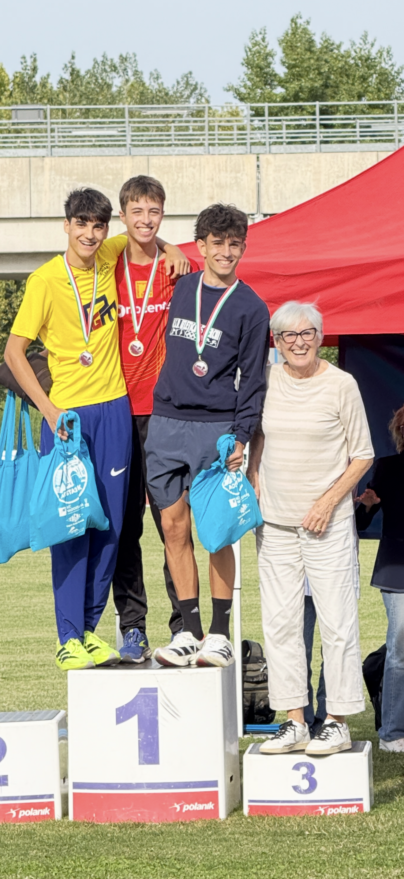 Riccardo Lo Presti accanto a Sara Simeoni