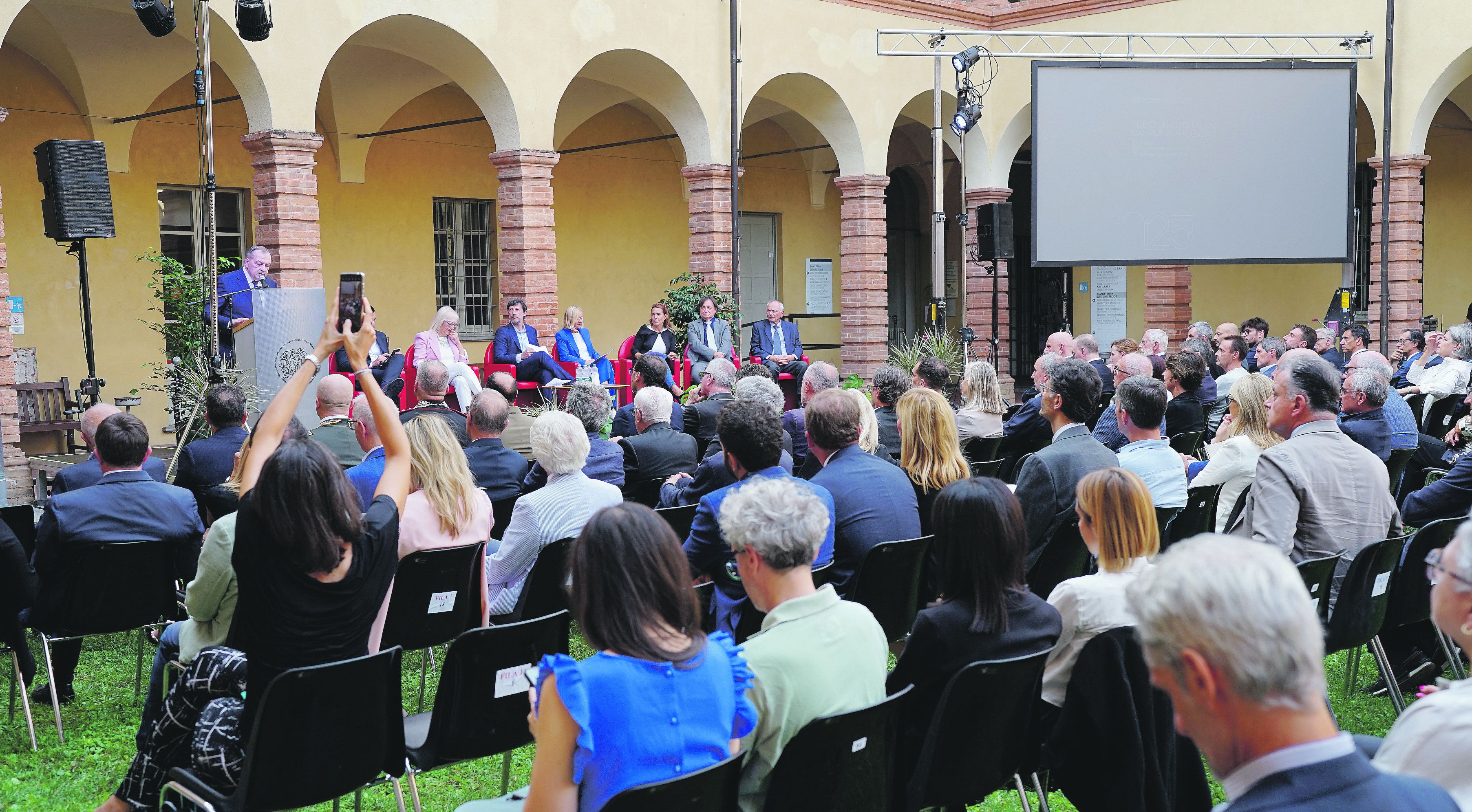 L’intervento di Dario Zaninelli, prorettore del Politecnico - FOTO GRISOLI