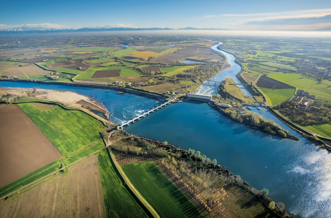 Veduta aerea della centrale di Isola Serafini