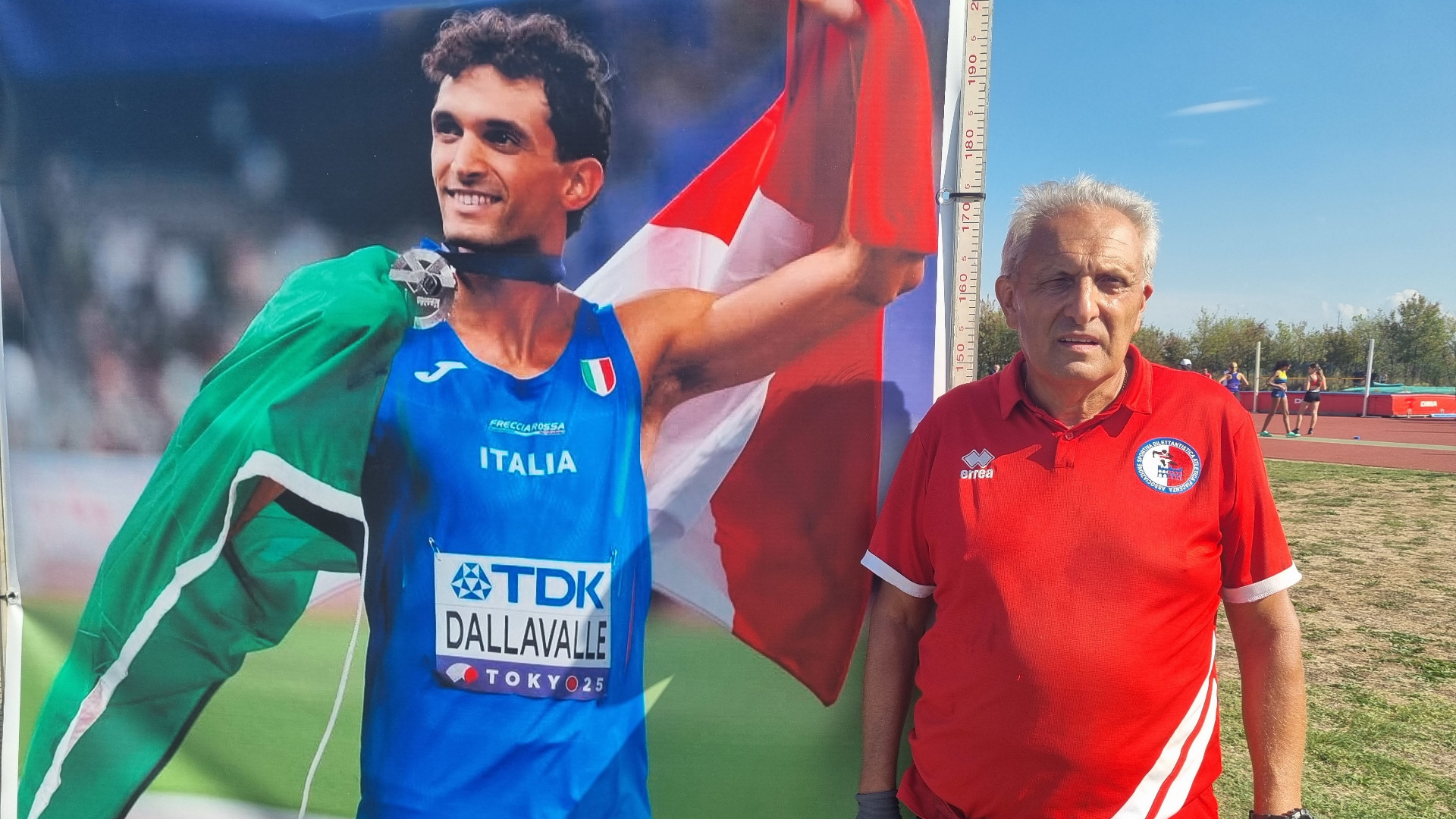 La gigantografia di Andrea ispira già i giovani atleti