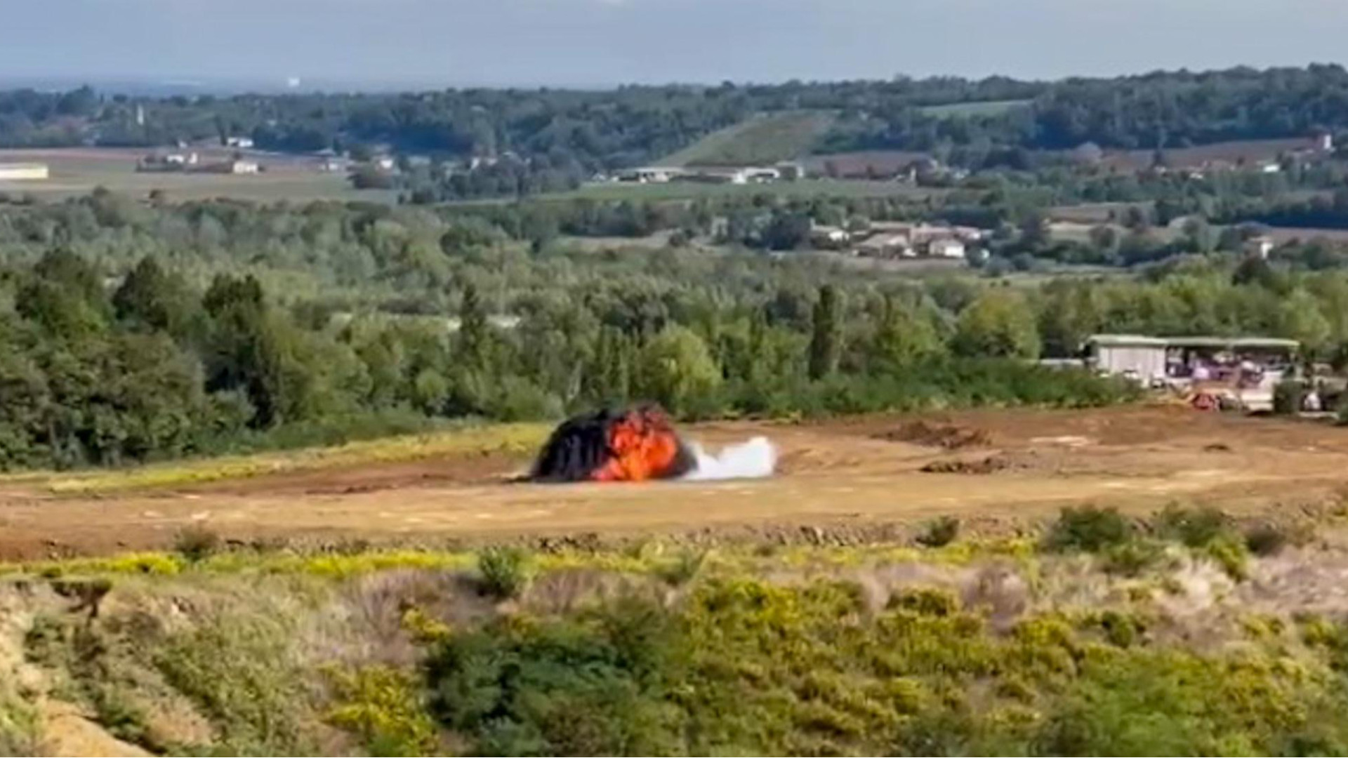 L'esplosione della bomba nella cava di Albarola