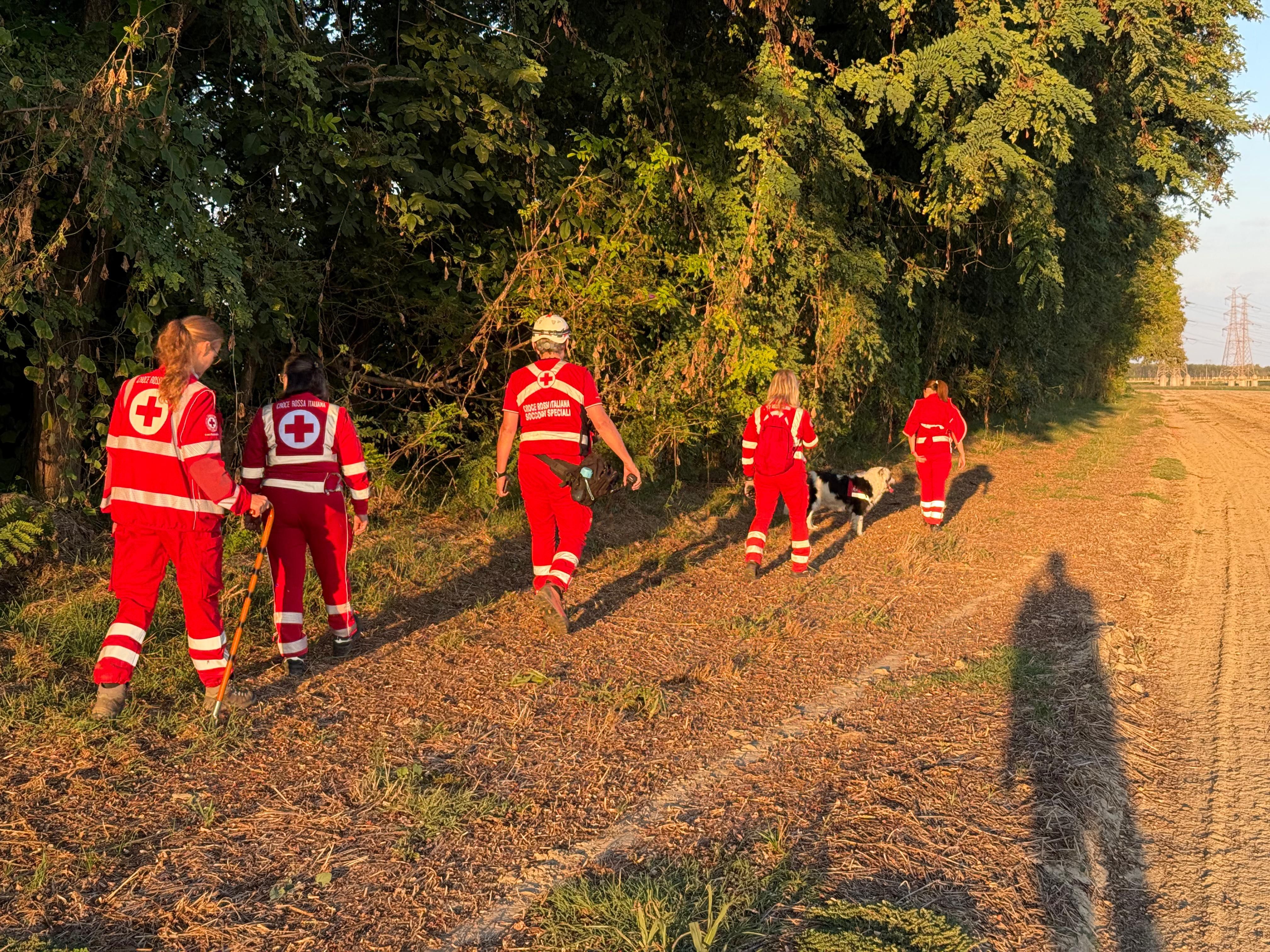 Le ricerche in corso nelle zone attorno a Sarmato (foto Bersani)