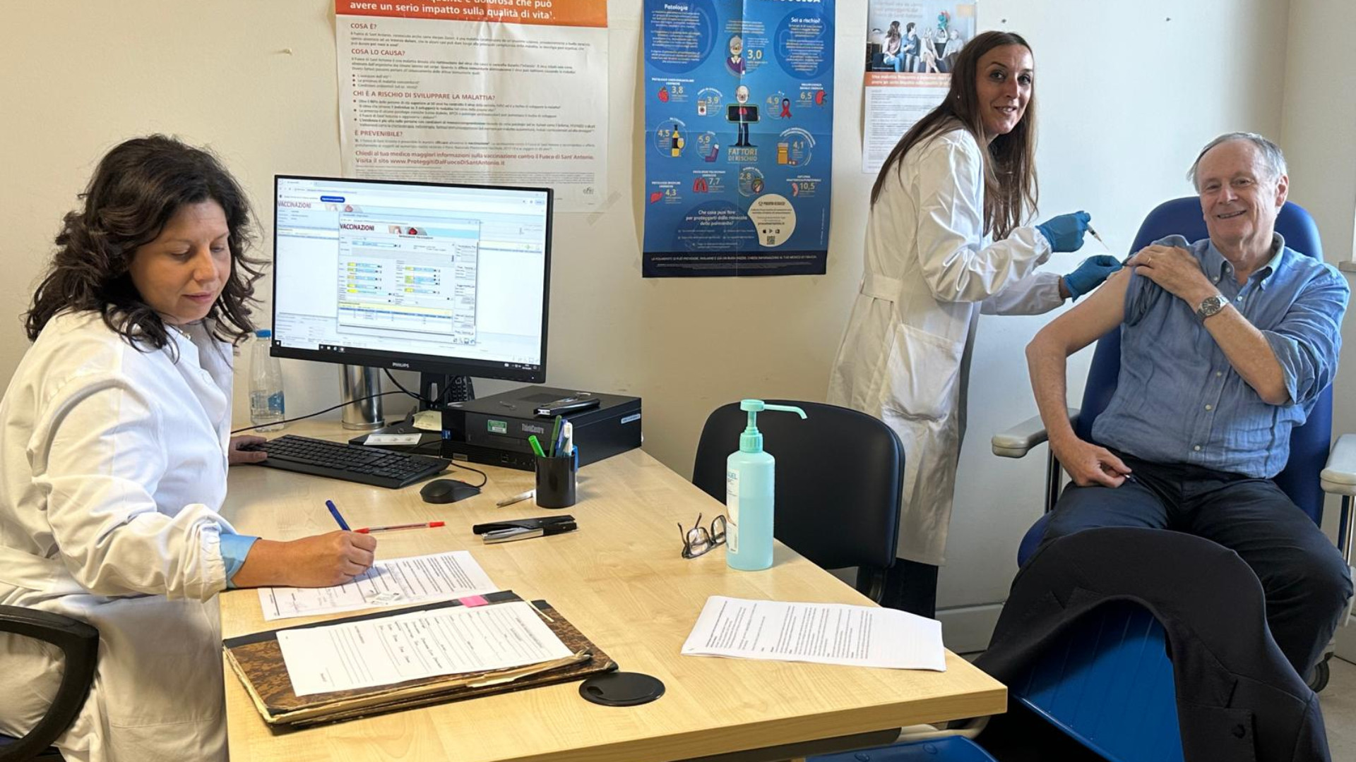 Open day vaccinale, il primo è Luigi Cavanna