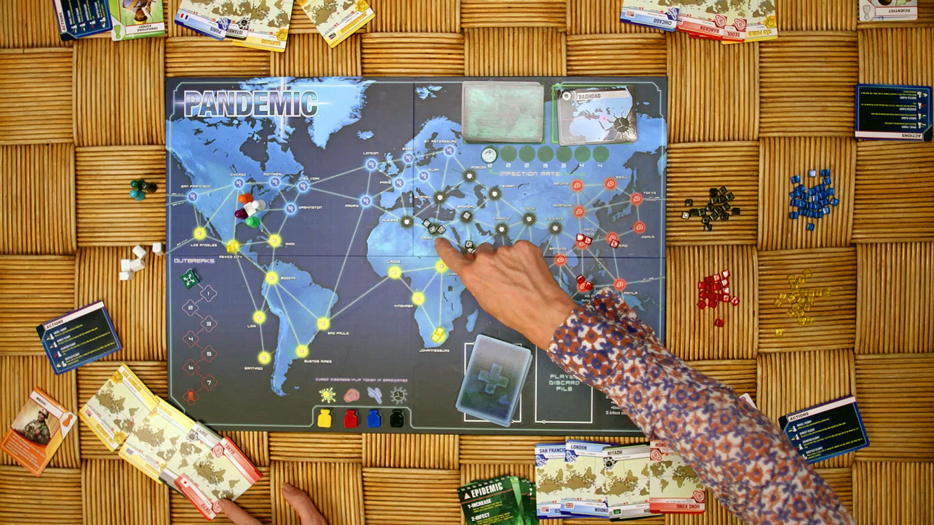 Dai virus a Tolkien: la straordinaria storia di Pandemic