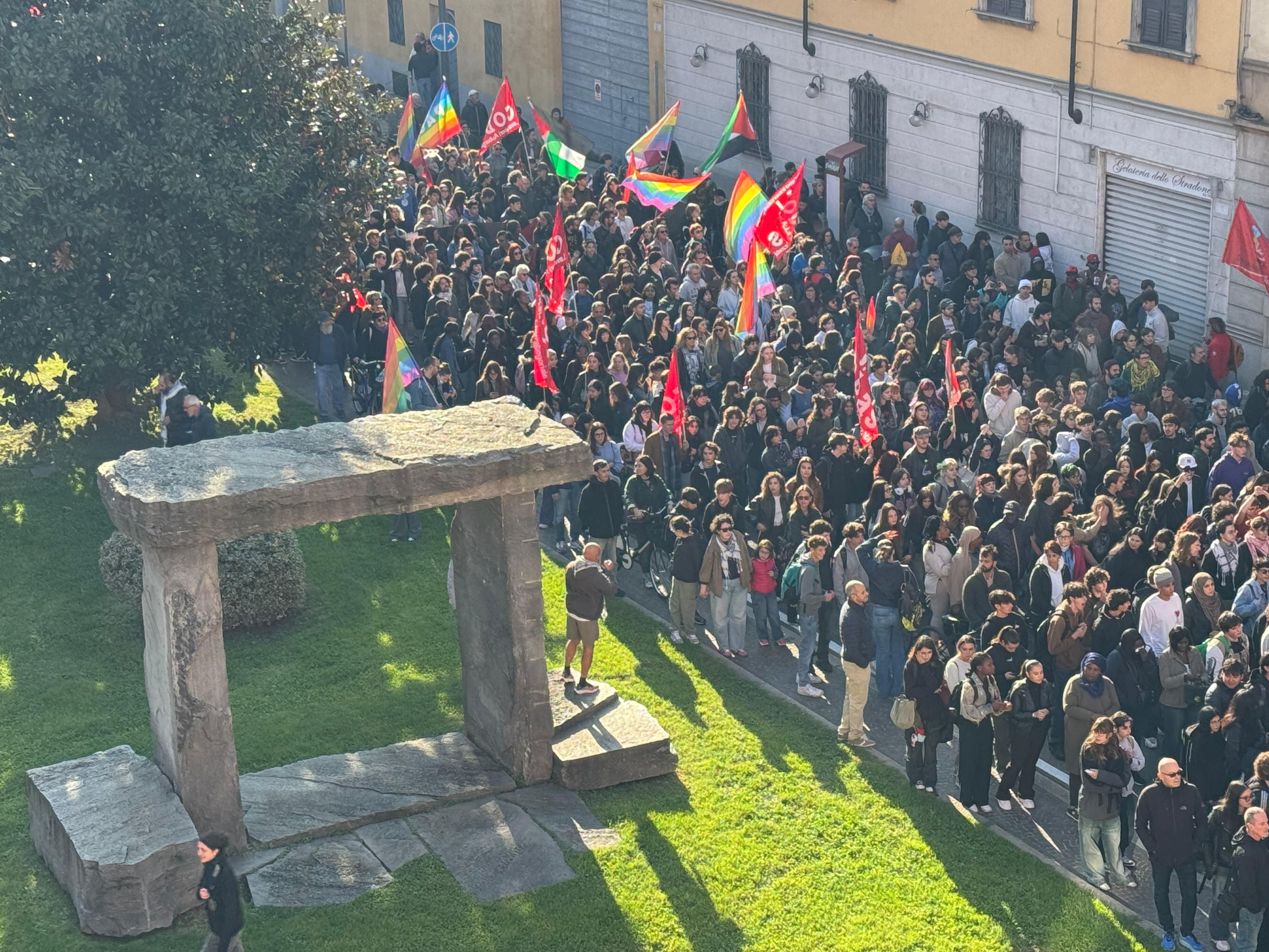 I manifestanti al Dolmen