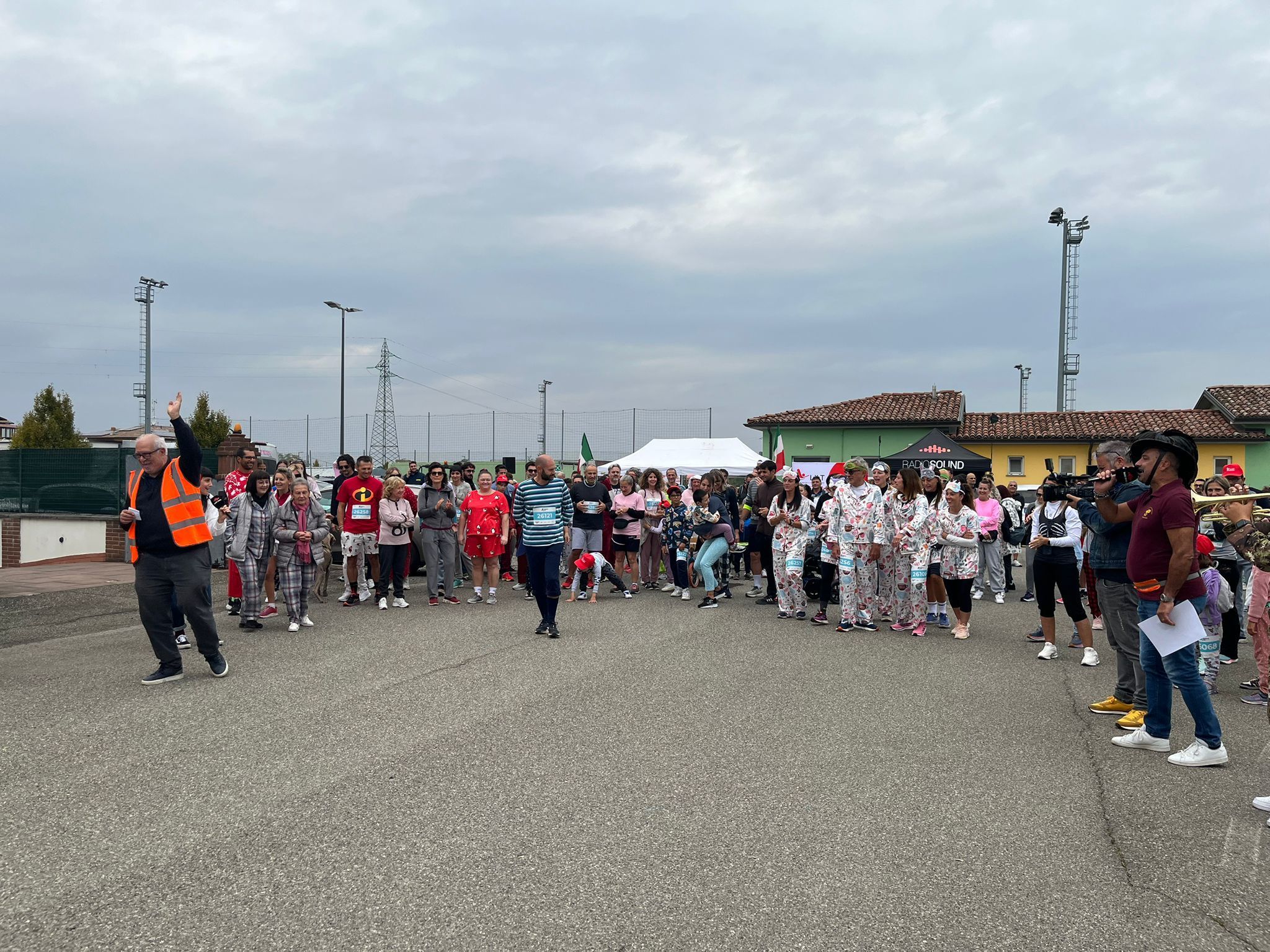 San Polo di Podenzano: la partenza della Pigiama Run 2025 al suono della tromba
