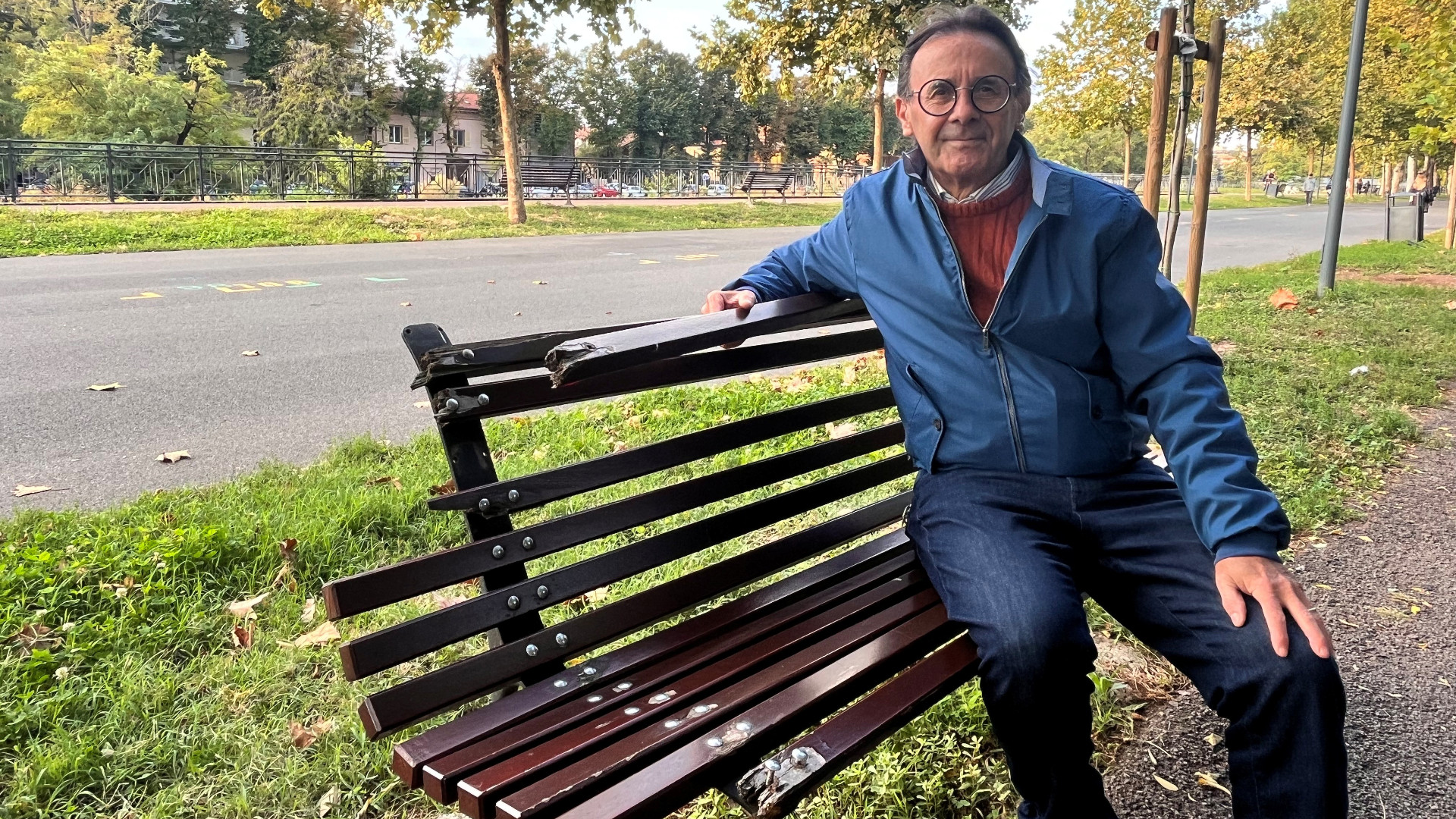 Panchine del Facsal, 35 sono rotte: «Aggiustiamole per la primavera»