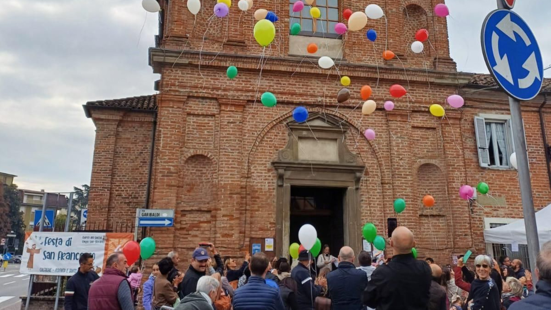Speranza e leggerezza, i bambini di Castello festeggiano San Francesco