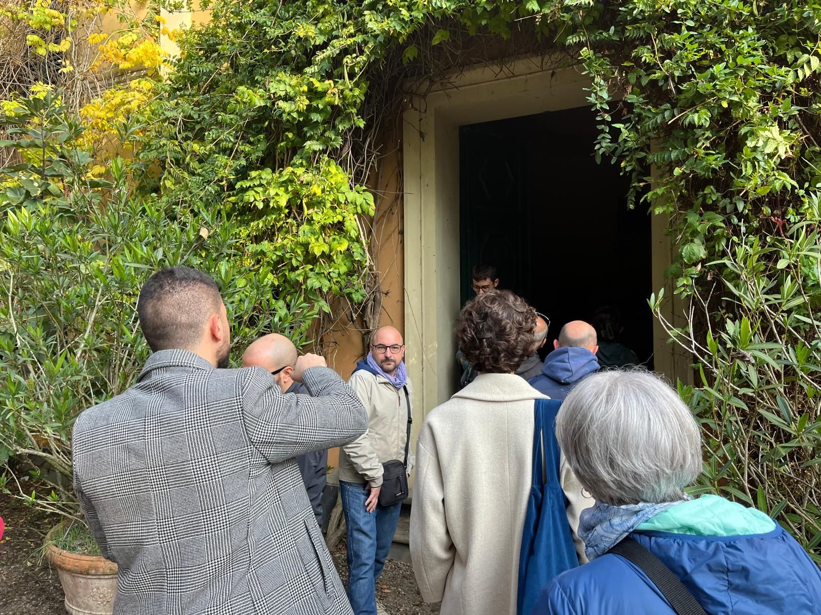 I visitatori in attesa