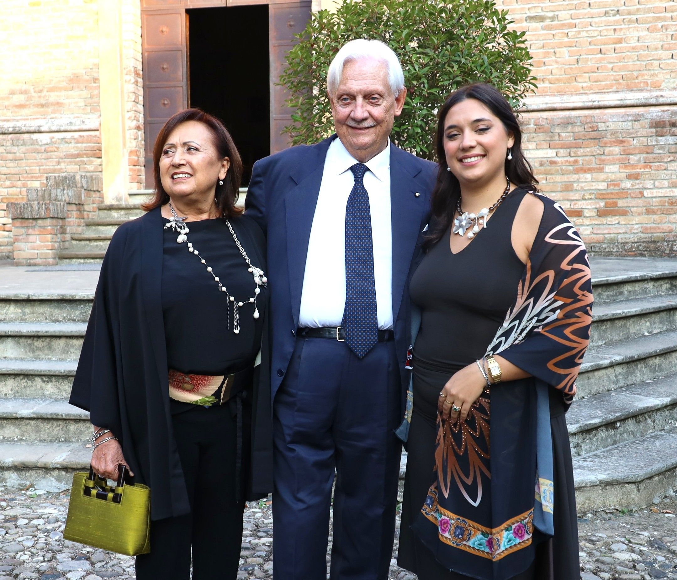 Con la figlia Irene, alla sinistra del conte Orazio Zanardi Landi 