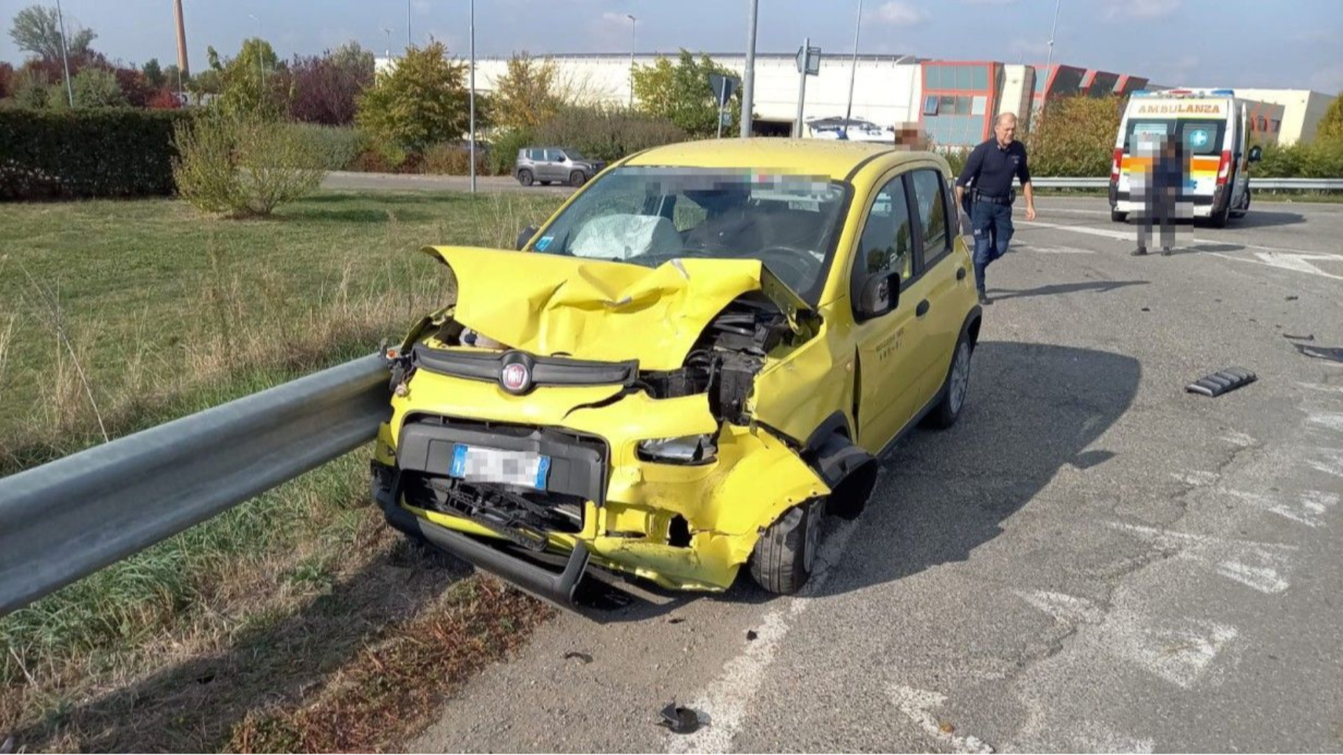 Frontale tra due auto sulla 45, lievi ferite per le donne al volante