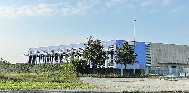 Capannone disponibile ex SDA a San Nazzaro - foto PADERNI