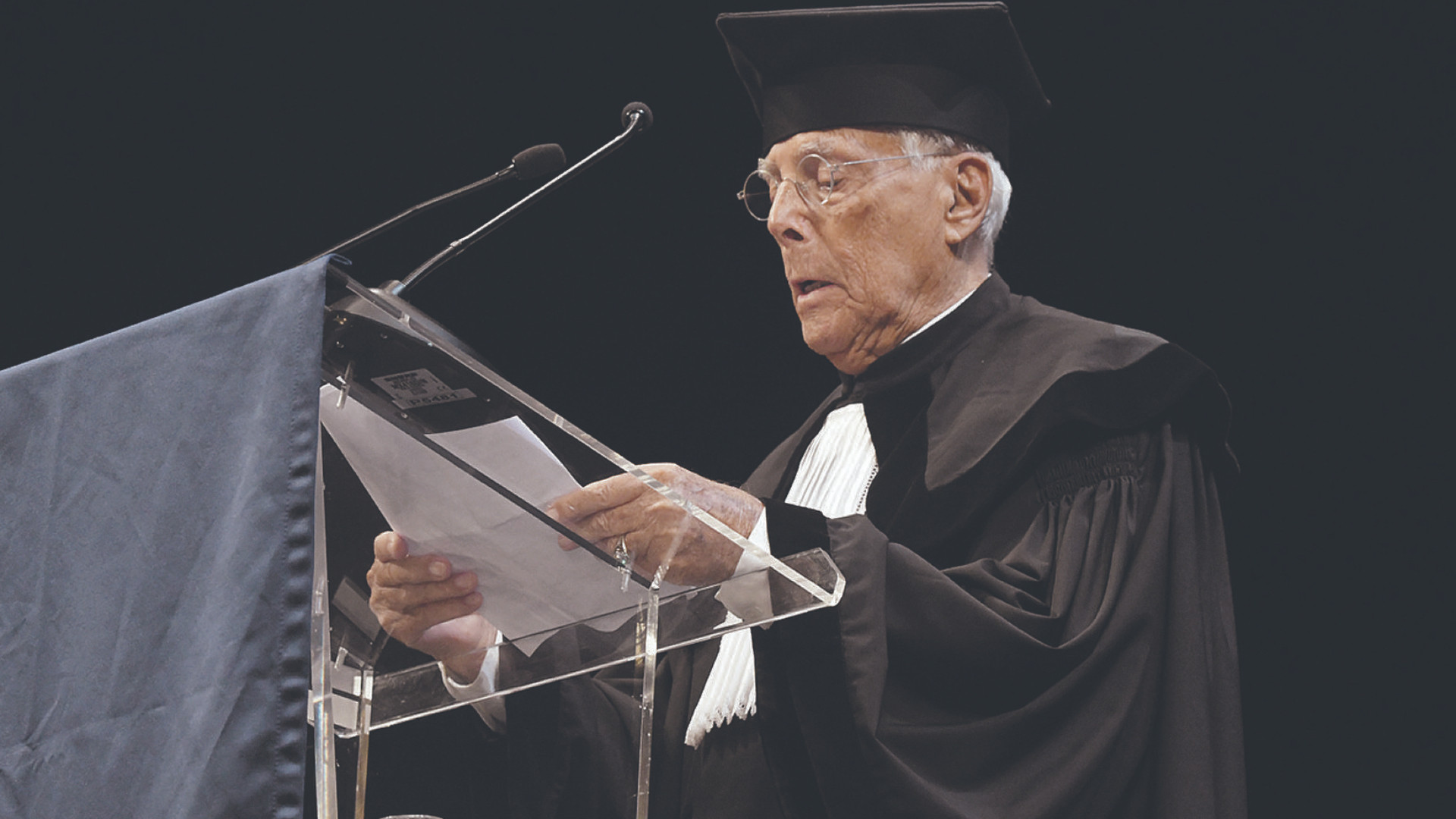 Riportare a Piacenza l’“eredità” di Armani: il progetto in stand by