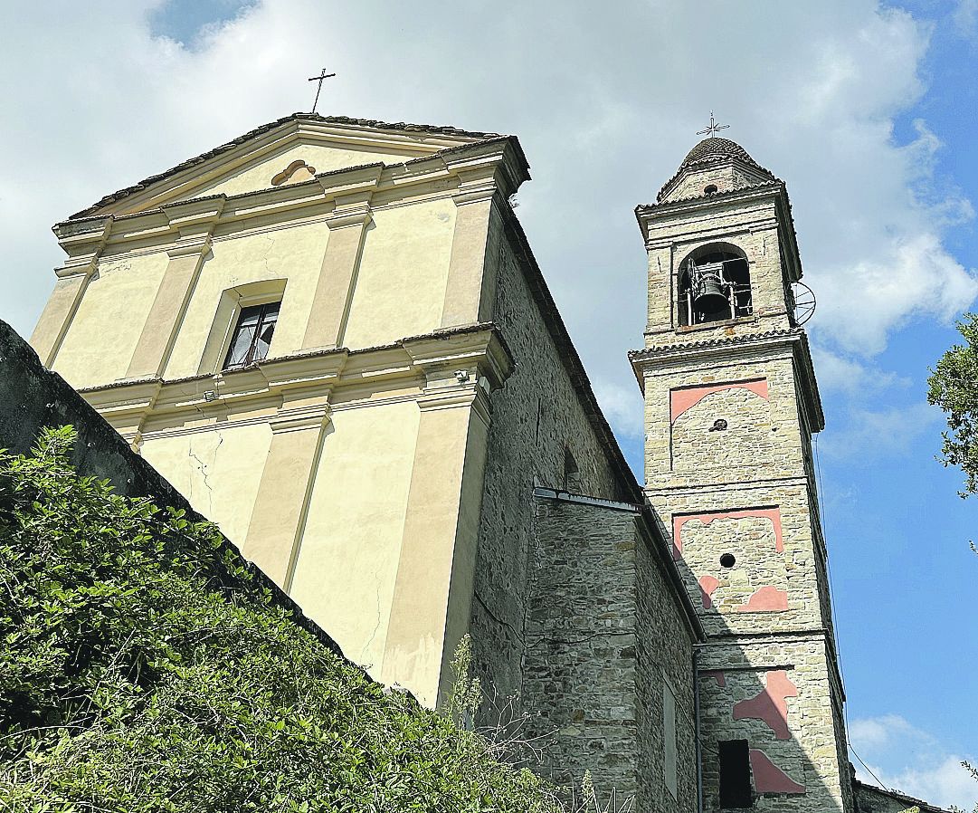 La chiesa di Bobbiano, una delle più fotografate dai turisti nel Piacentino per il suo punto panoramico -  FOTOSERVIZIO BRUSAMONTI 