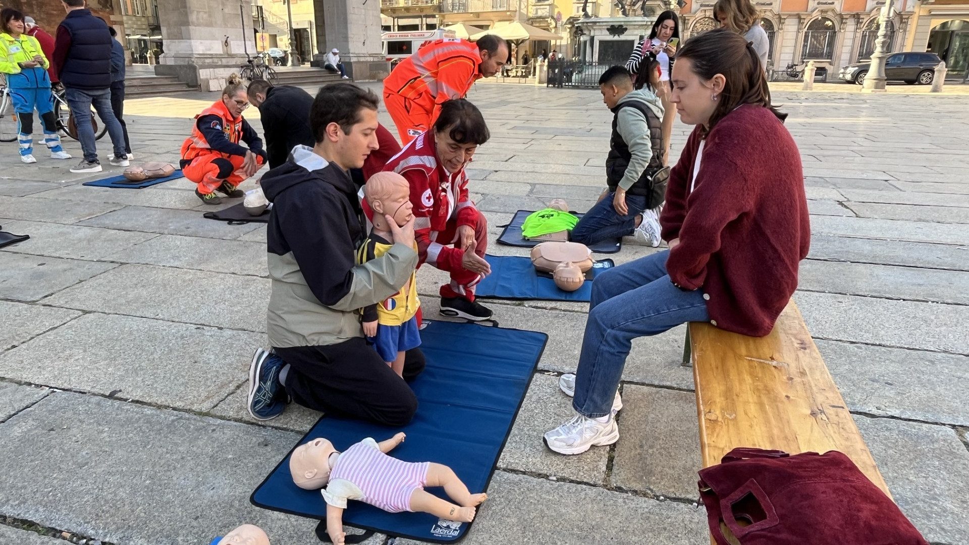 A soccorrere il prossimo si impara in Piazza Cavalli