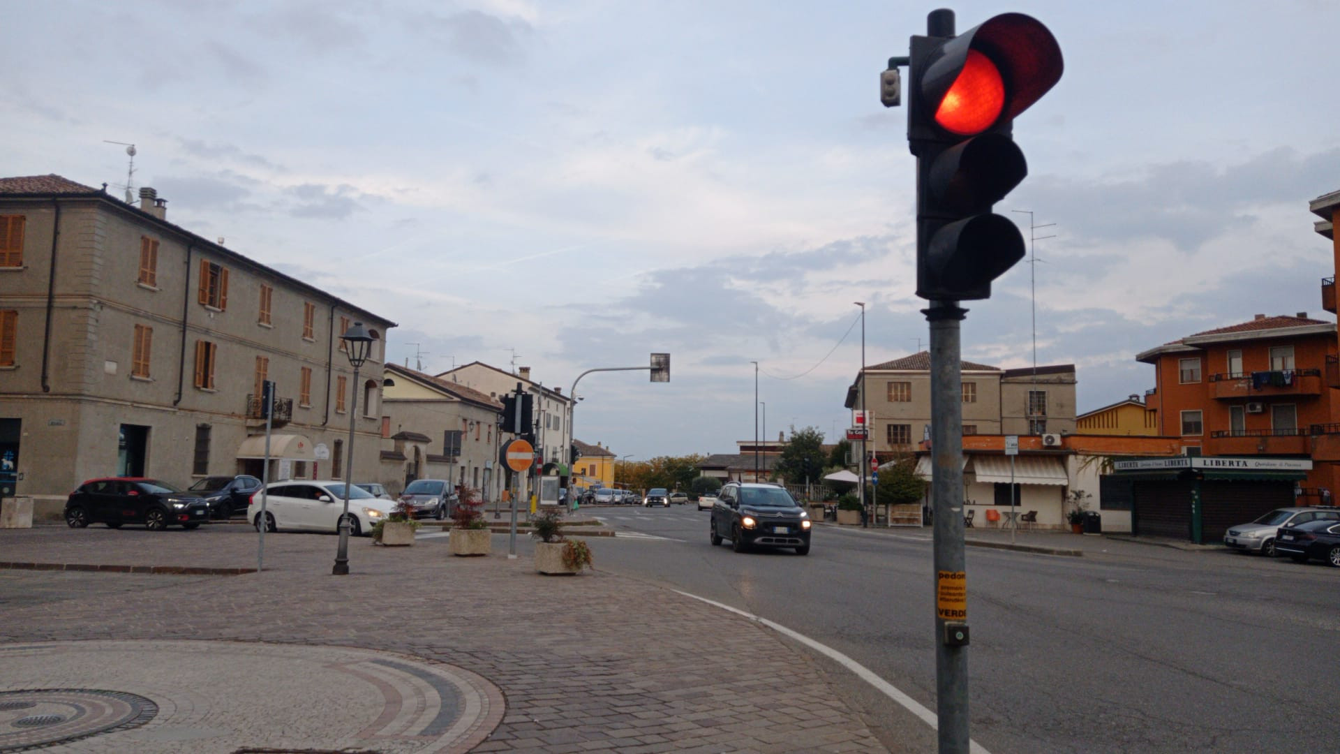 Borgonovo boccia la rotatoria in piazza De Cristoforis: «Stravolgerebbe il paese»
