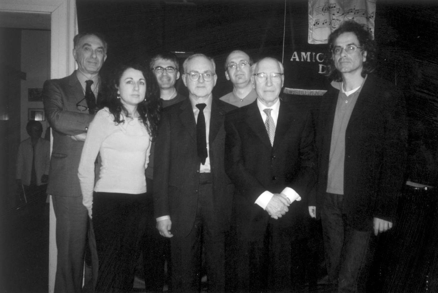 Agli Amici della Lirica con Giovanni Catelli, Barbara Rettagliati, Camillo Mozzoni, Glauco Cataldo e un giovanissimo Corrado Casati