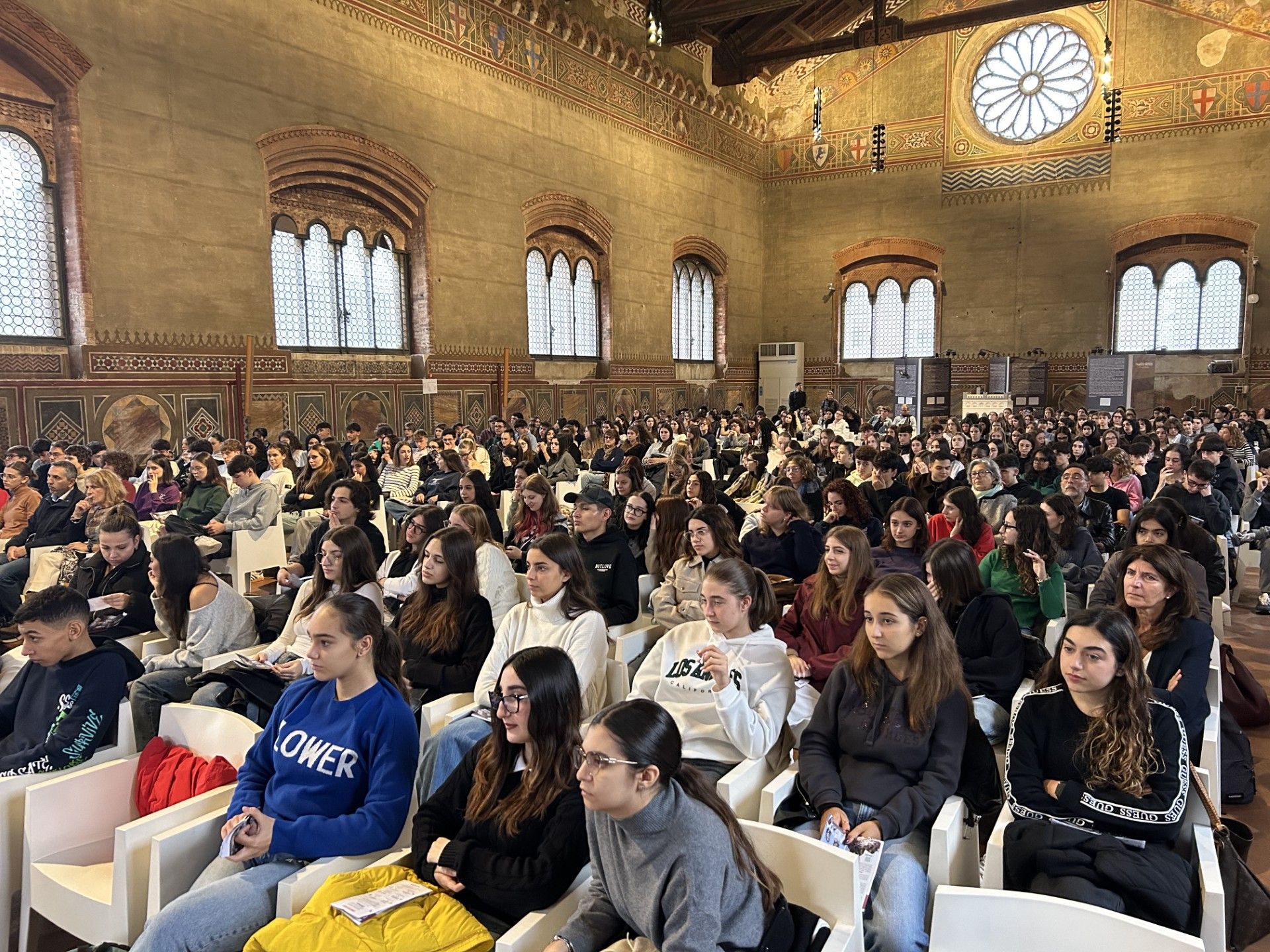 Gli studenti e le studentesse del Colombini a Palazzo Gotico