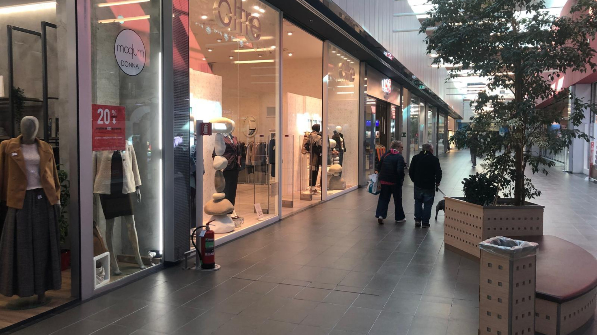 Ladri in tre negozi, casseforti sventrate