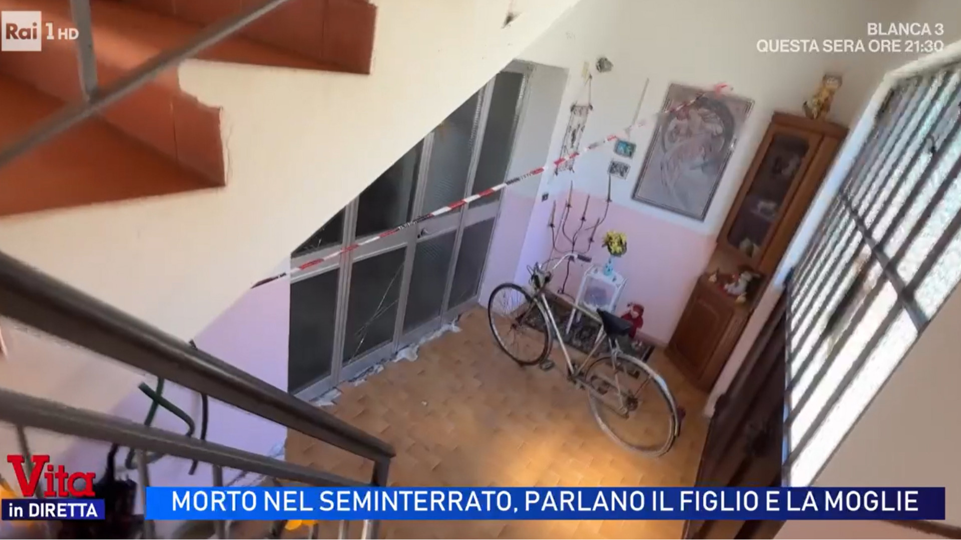 «Papà nel seminterrato perché violento». Anziano morto, i dubbi sul corpo spostato