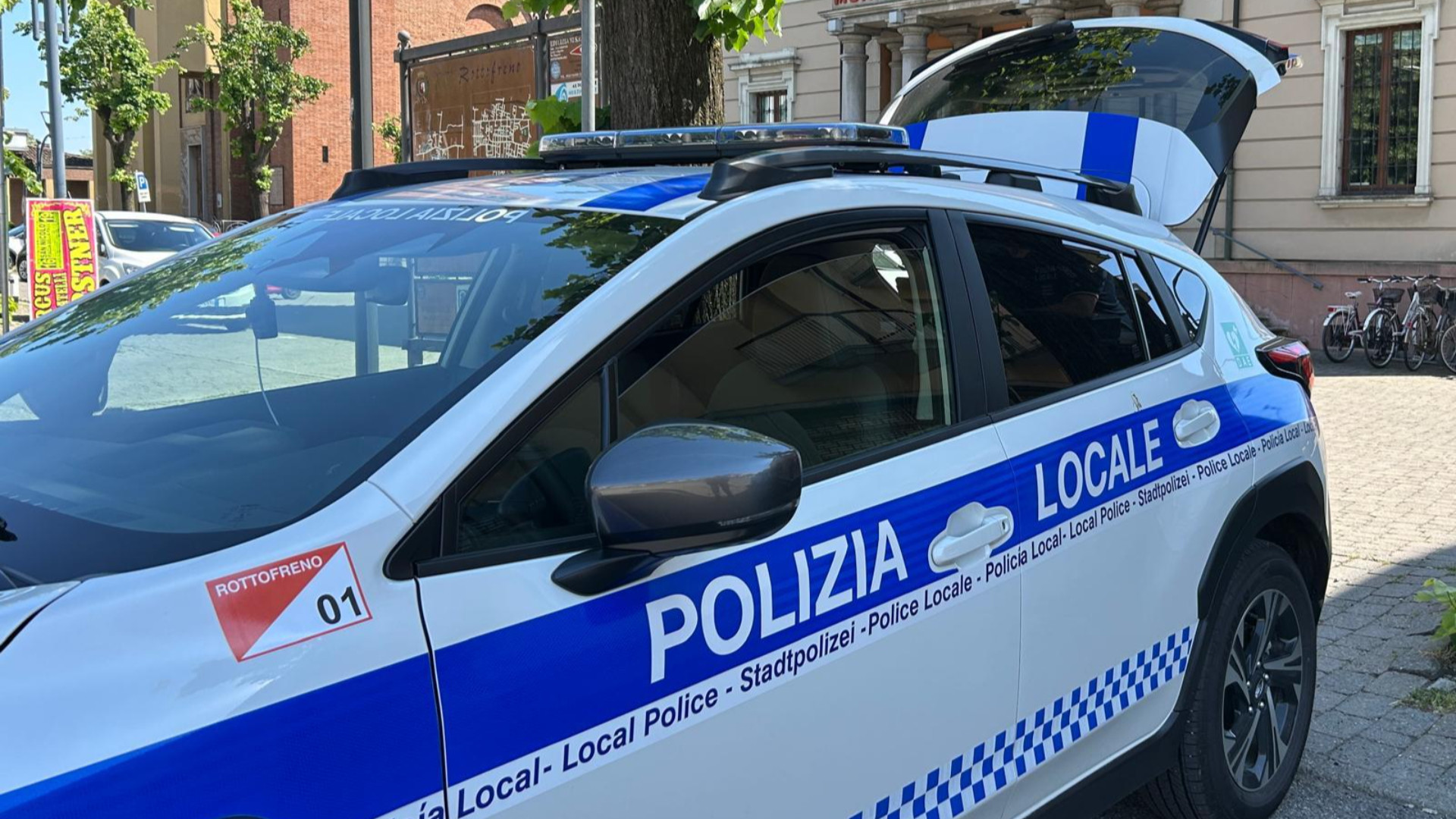 Polizia locale, controlli di sera e scatta l’inseguimento da film