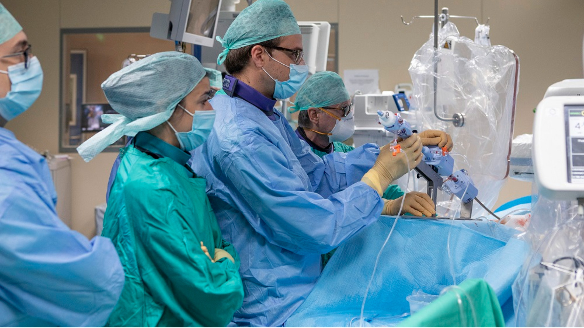 Operazioni al colon con pazienti svegli, all'ospedale di Piacenza è realtà