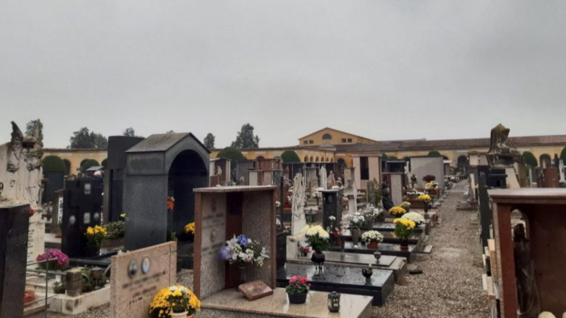 Al cimitero 8mila "irregolari" con concessione da rinnovare