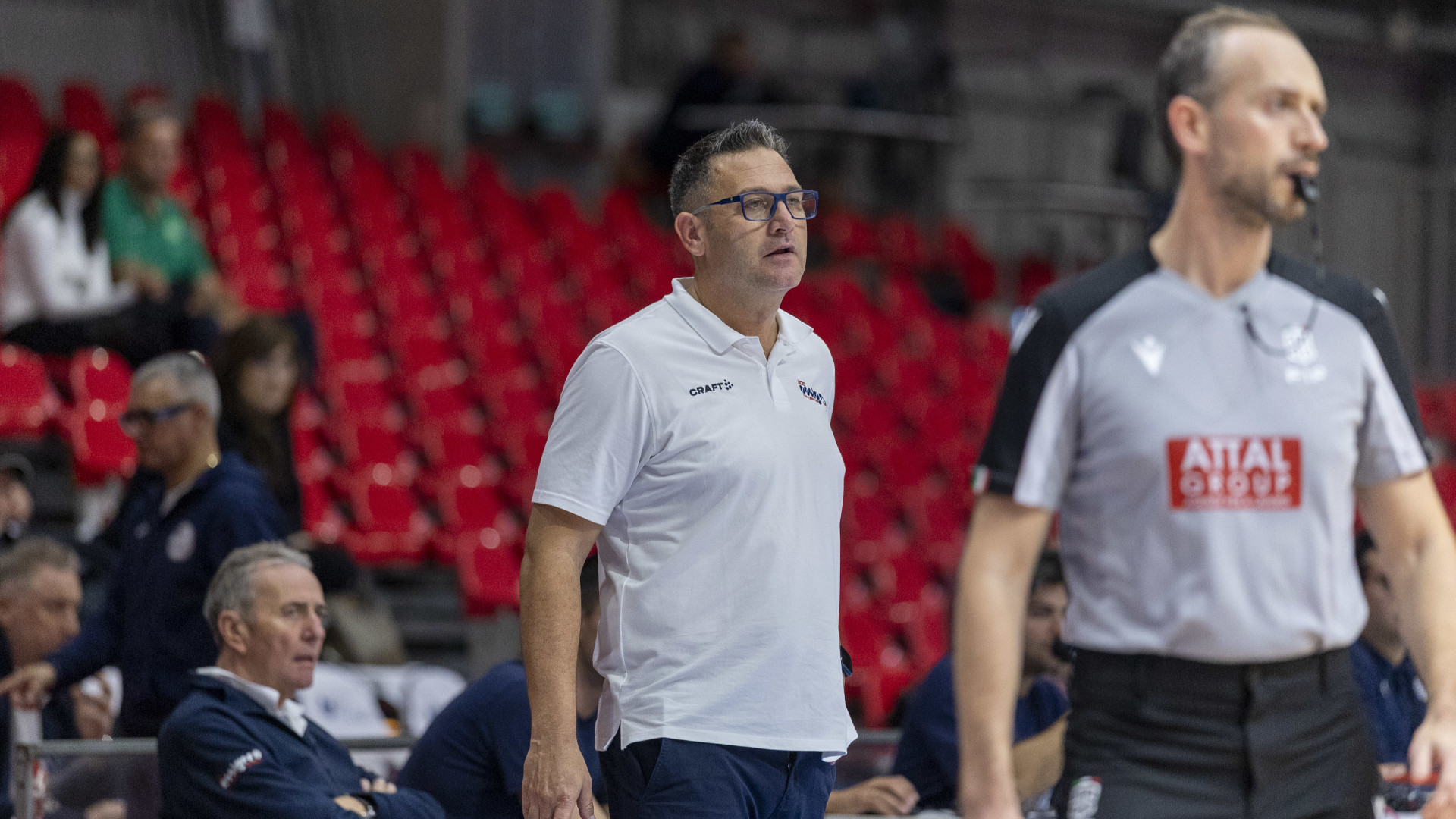 L'Assigeco Basket esonera Humberto Manzo