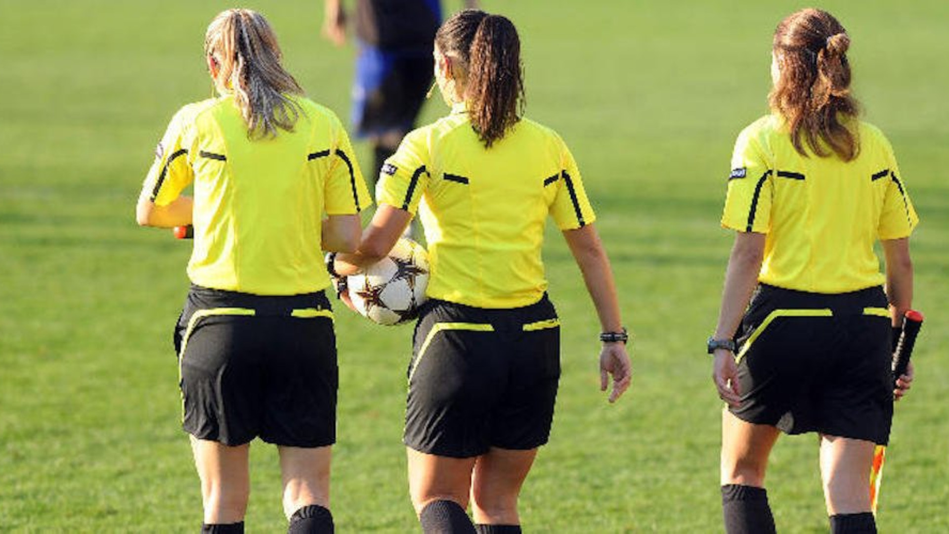 «Insulti all'arbitro donna»: sei giornate di qualifica