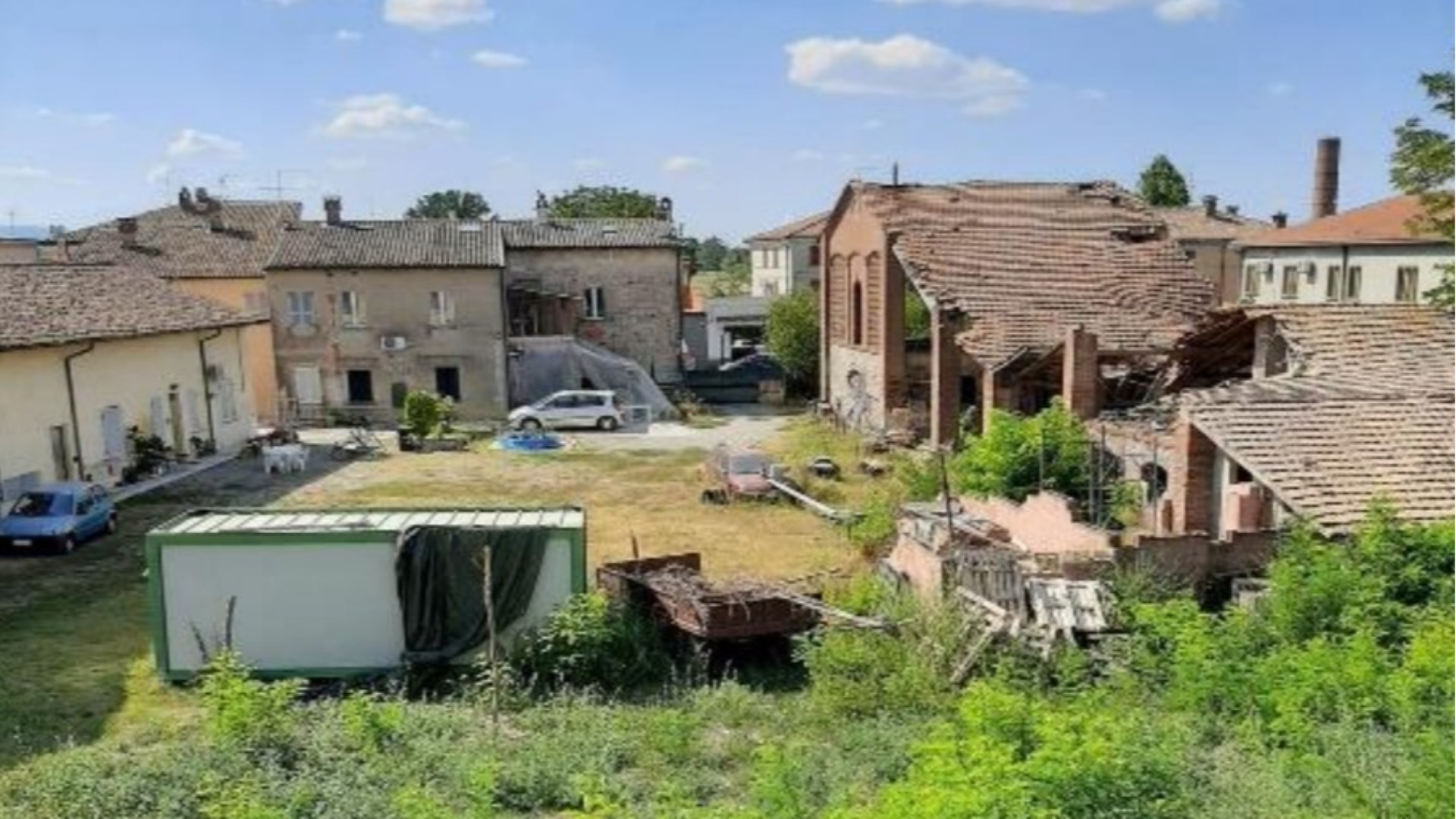 Tra Comune e privato è braccio di ferro per l’area della piazza