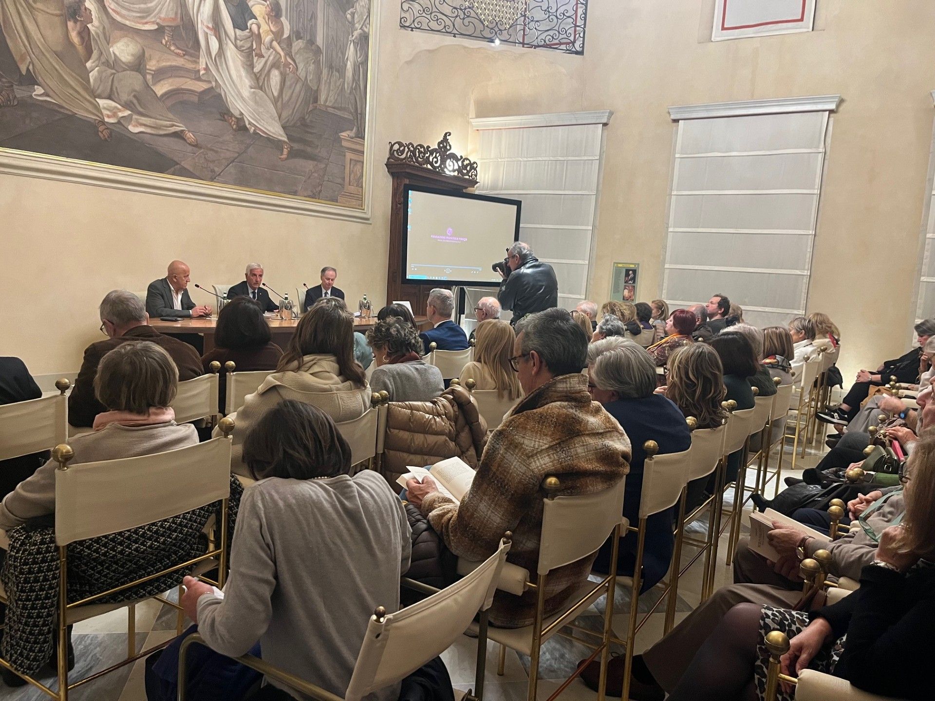 La presentazione del libro al Palabanca Eventi