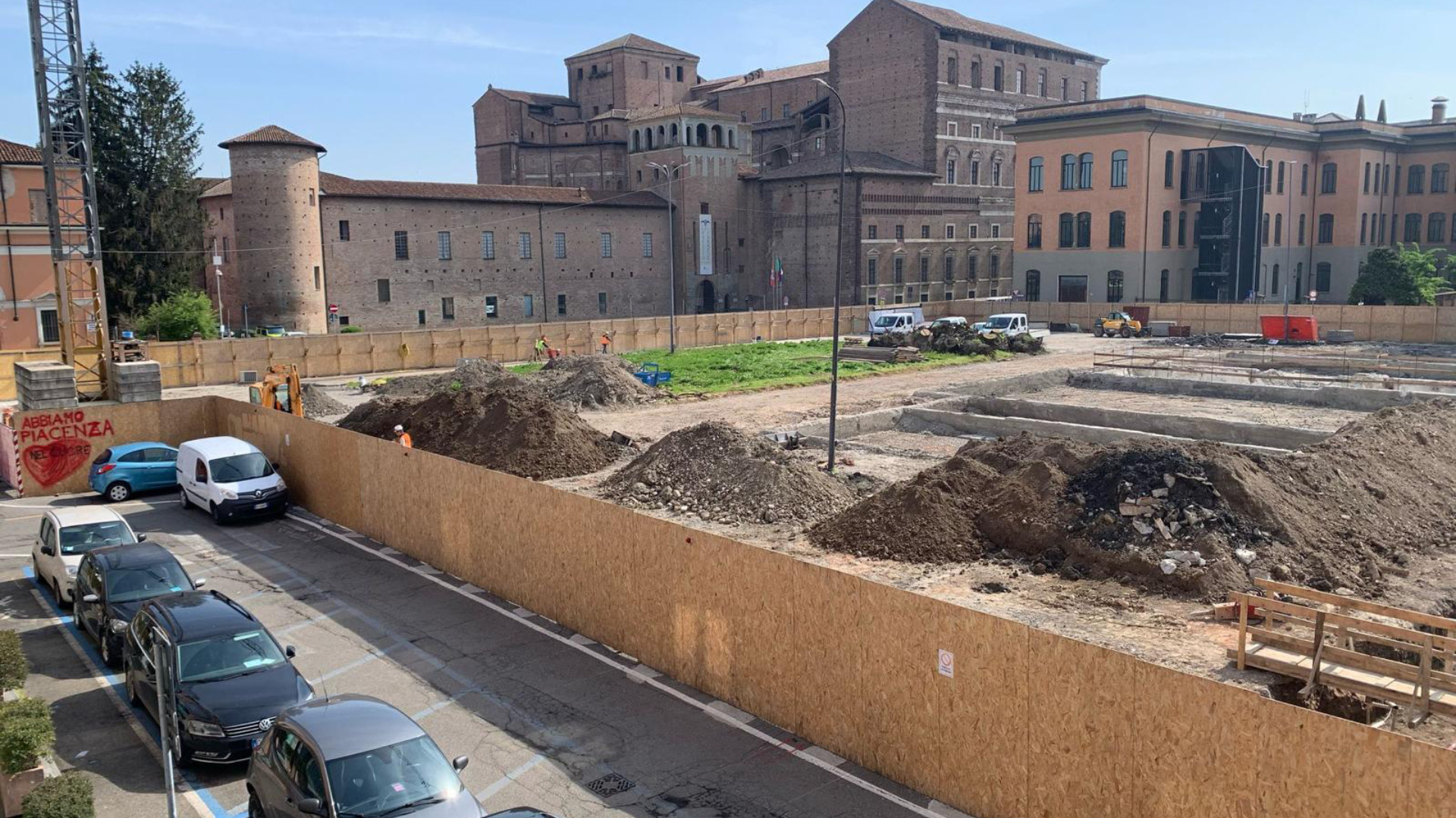 Piazza Cittadella, è scontro totale. Scintille fra giunta e opposizione