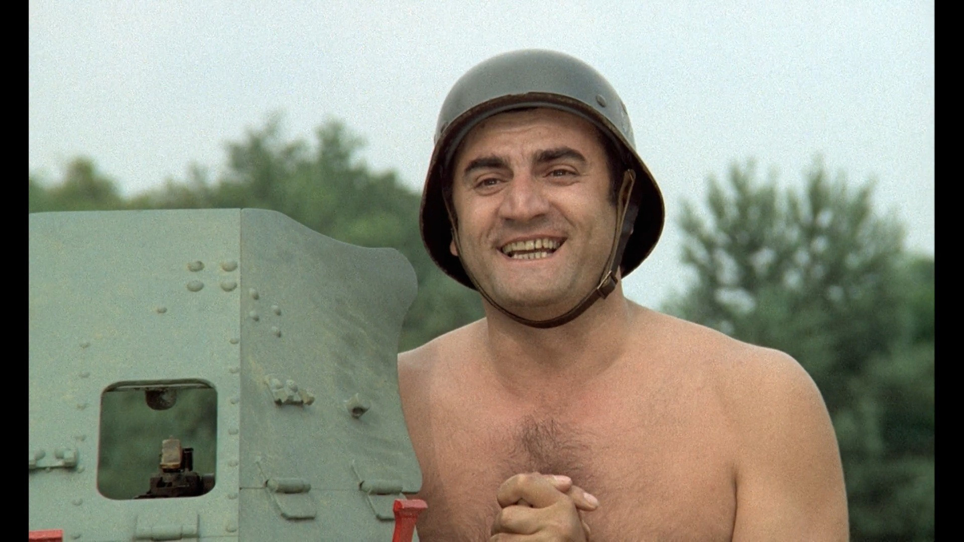 Dall’Italia alla Francia la classe non è acqua, Maccione l’arlecchino festeggia 90 anni