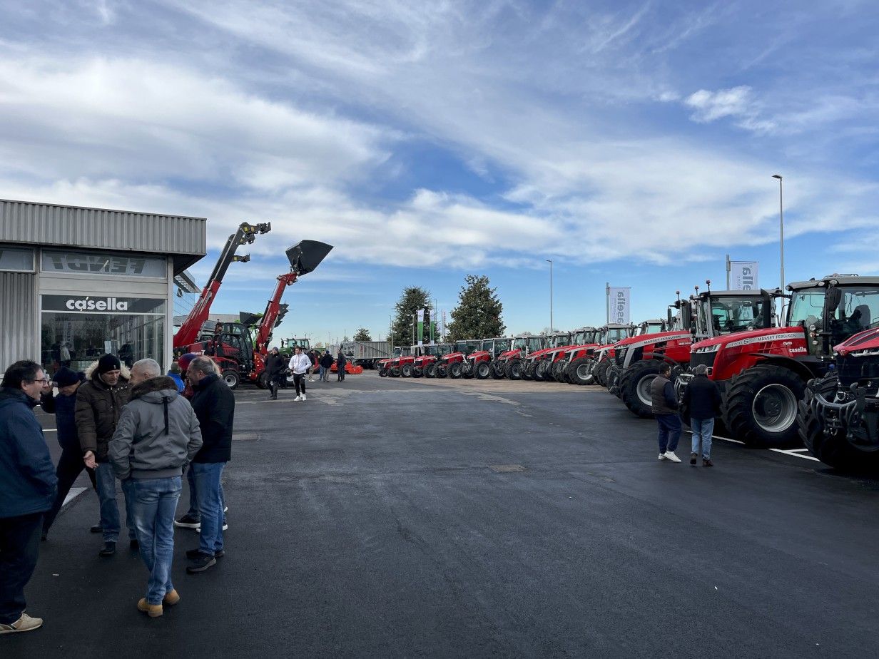 Casella, nuova officina e spazi da 8mila metri: festa per i 70 anni