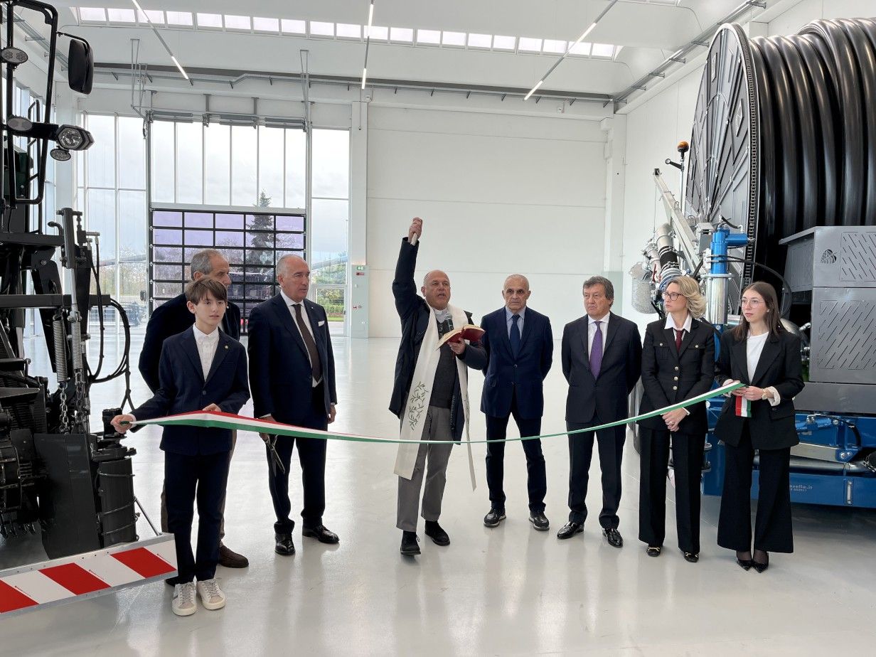 Casella, nuova officina e spazi da 8mila metri: festa per i 70 anni