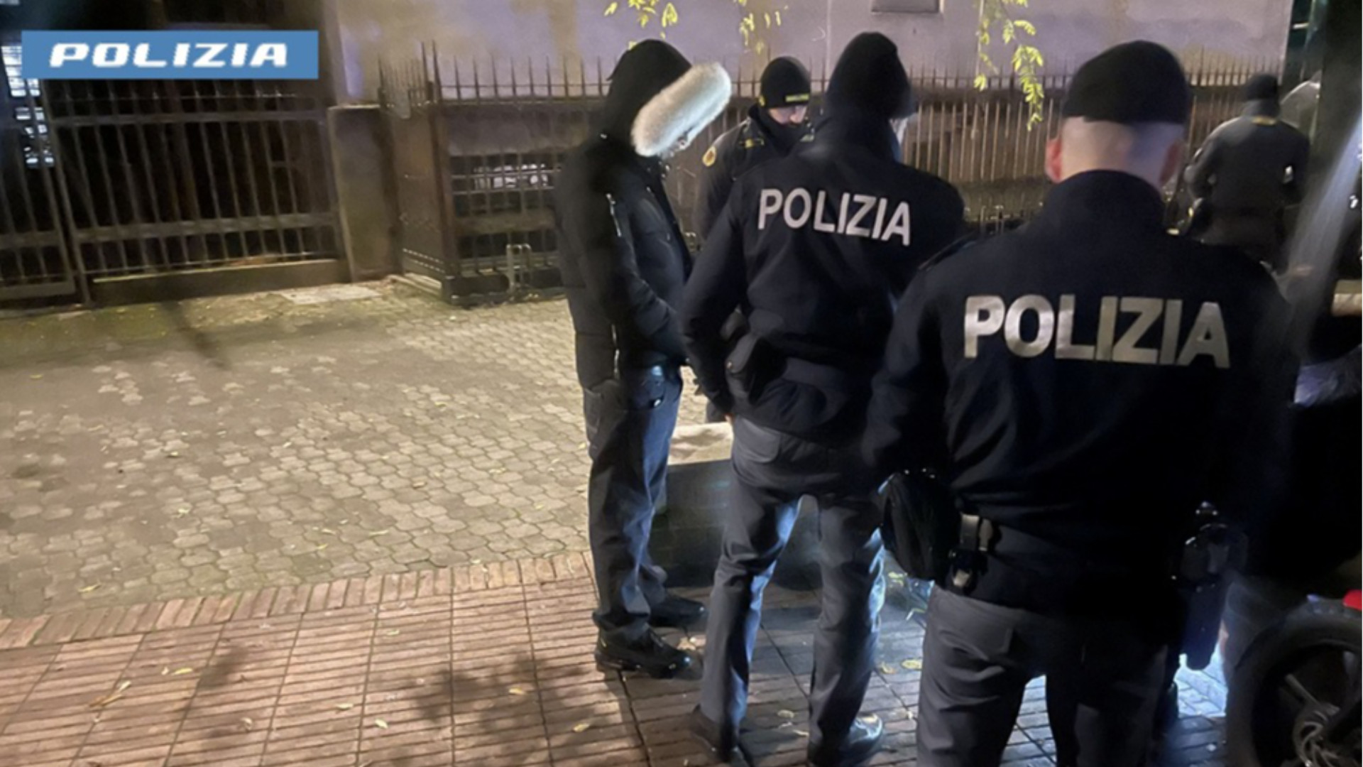 Blitz nella movida in città: sequestrata coca in un bar e sanzioni per mille euro