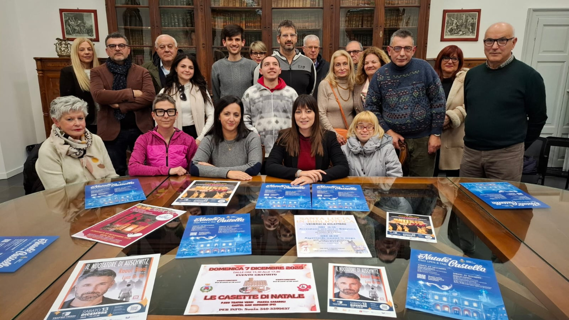 Videomapping, trampolieri e farfalle luminose, si accende il Natale castellano