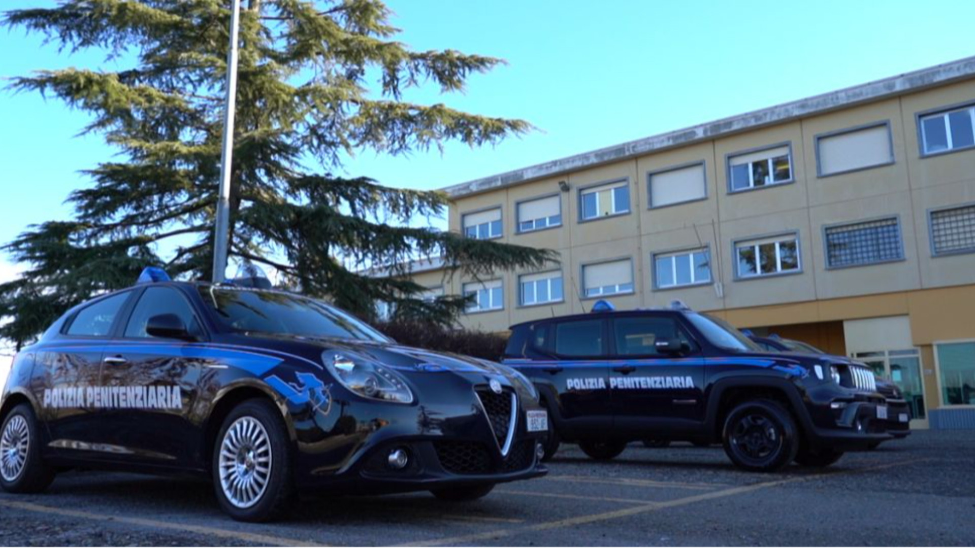 Controlli alle Novate: sequestrati droga e un cellulare